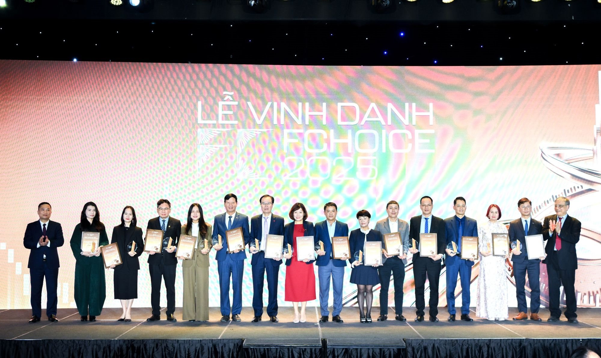 vinhdanh1-17682776611992024493325.jpg