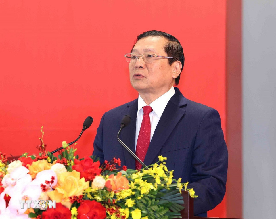 Đồng chí Lại Xuân Môn, Ủy viên Trung ương Đảng, Phó Trưởng Ban Thường trực Ban Tuyên giáo và Dân vận Trung ương, Giám đốc Trung tâm Báo chí Đại hội XIV của Đảng phát biểu tại họp báo. (Ảnh: Phương Hoa/TTXVN)