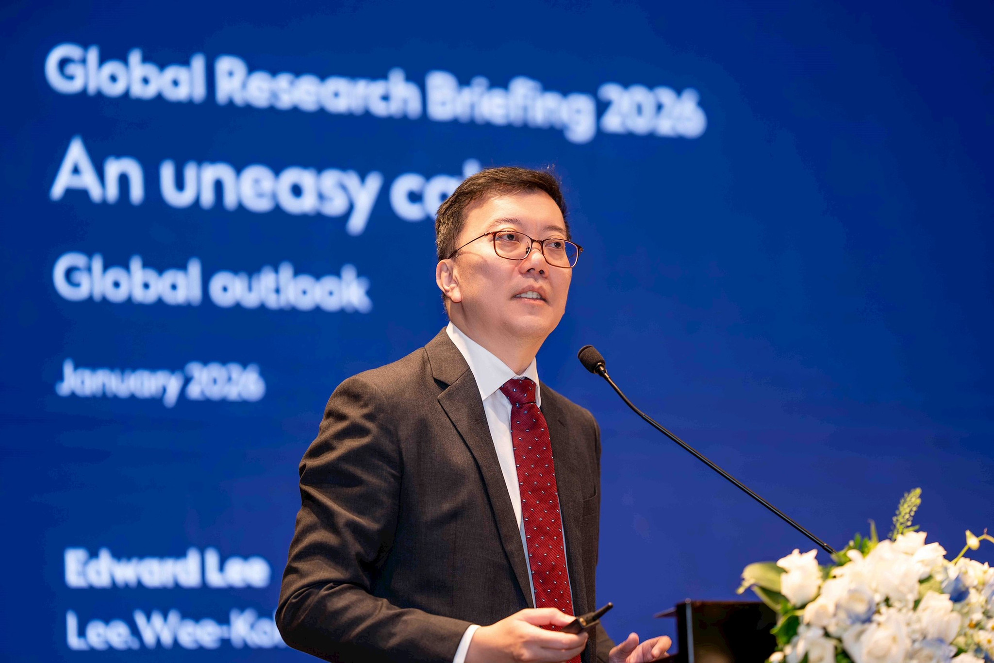 edward-lee-chief-economist-and-head-of-fx-asean-and-south-asia.jpg