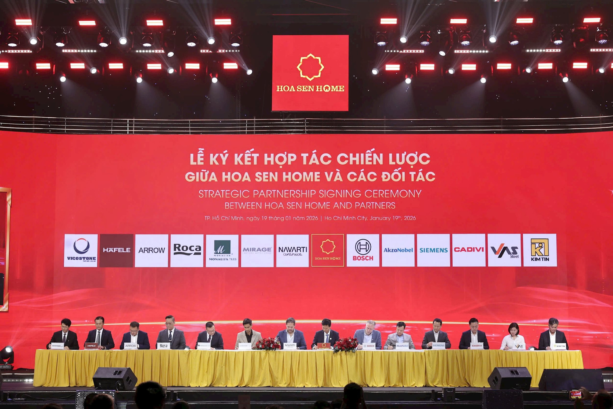 hoa-sen-home-ky-ket-hop-tac-chien-luoc-2-.jpg