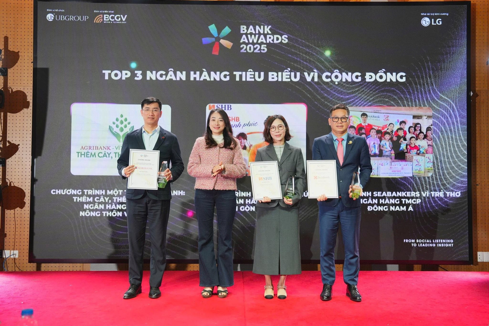 13-top-3-nh-tieu-bieu-vi-cong-dong.jpg