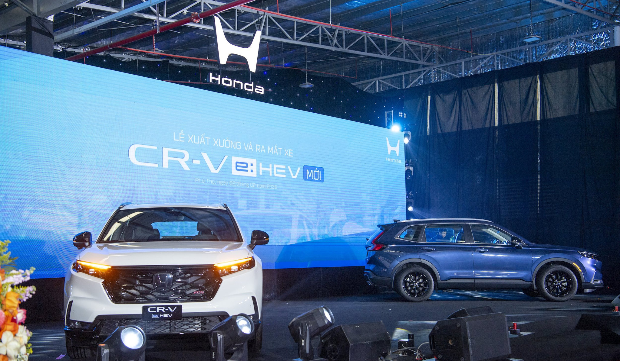 ban-sao-cua-honda-cr-v-ehev-1-1.jpg