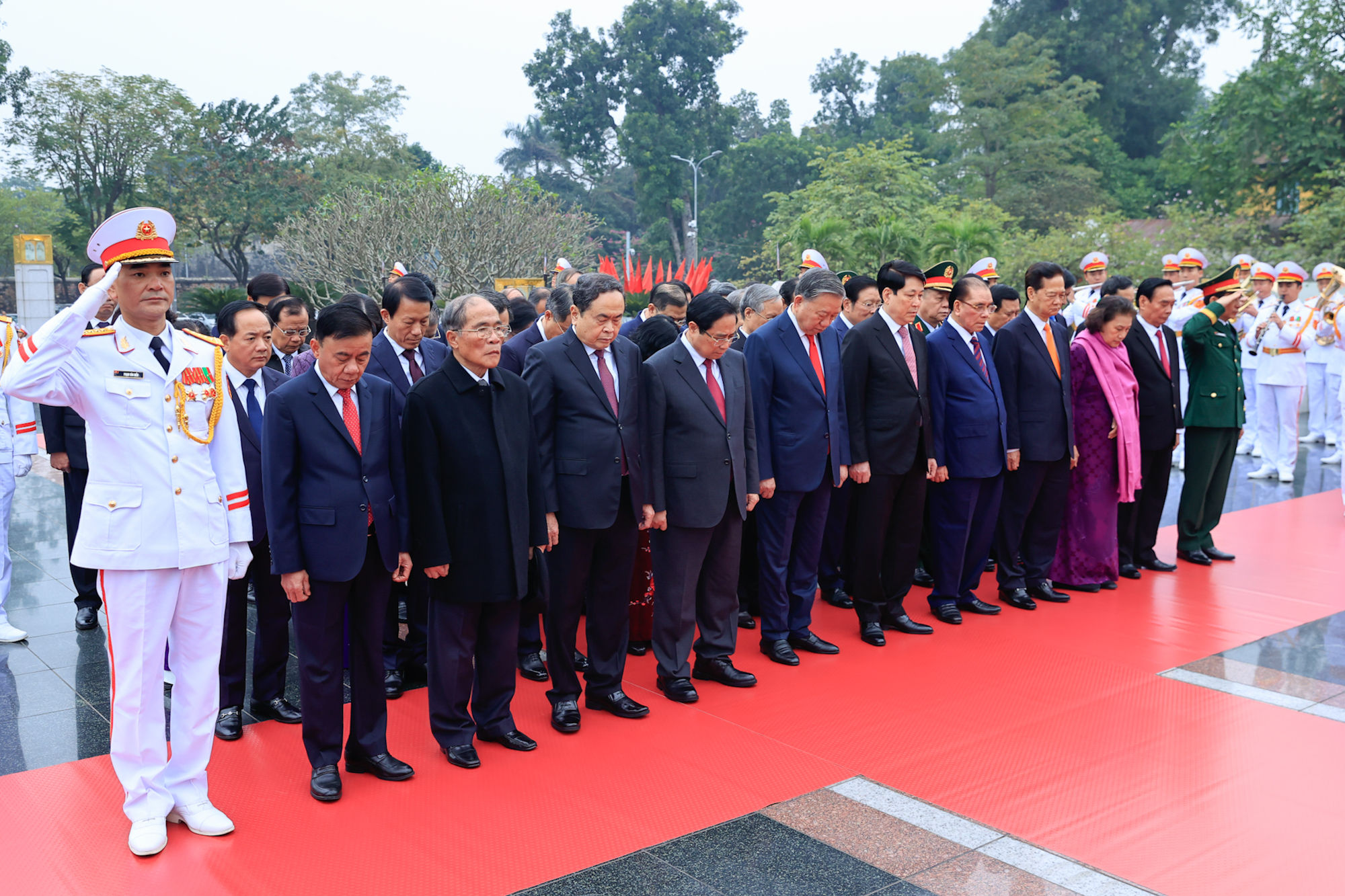 Lãnh đạo Đảng, Nhà nước vào Lăng viếng Chủ tịch Hồ Chí Minh nhân kỷ niệm 96 năm Ngày thành lập Đảng Cộng sản Việt Nam- Ảnh 6. Lãnh đạo Đảng, Nhà nước vào Lăng viếng Chủ tịch Hồ Chí Minh nhân kỷ niệm 96 năm Ngày thành lập Đảng Cộng sản Việt Nam- Ảnh 6.