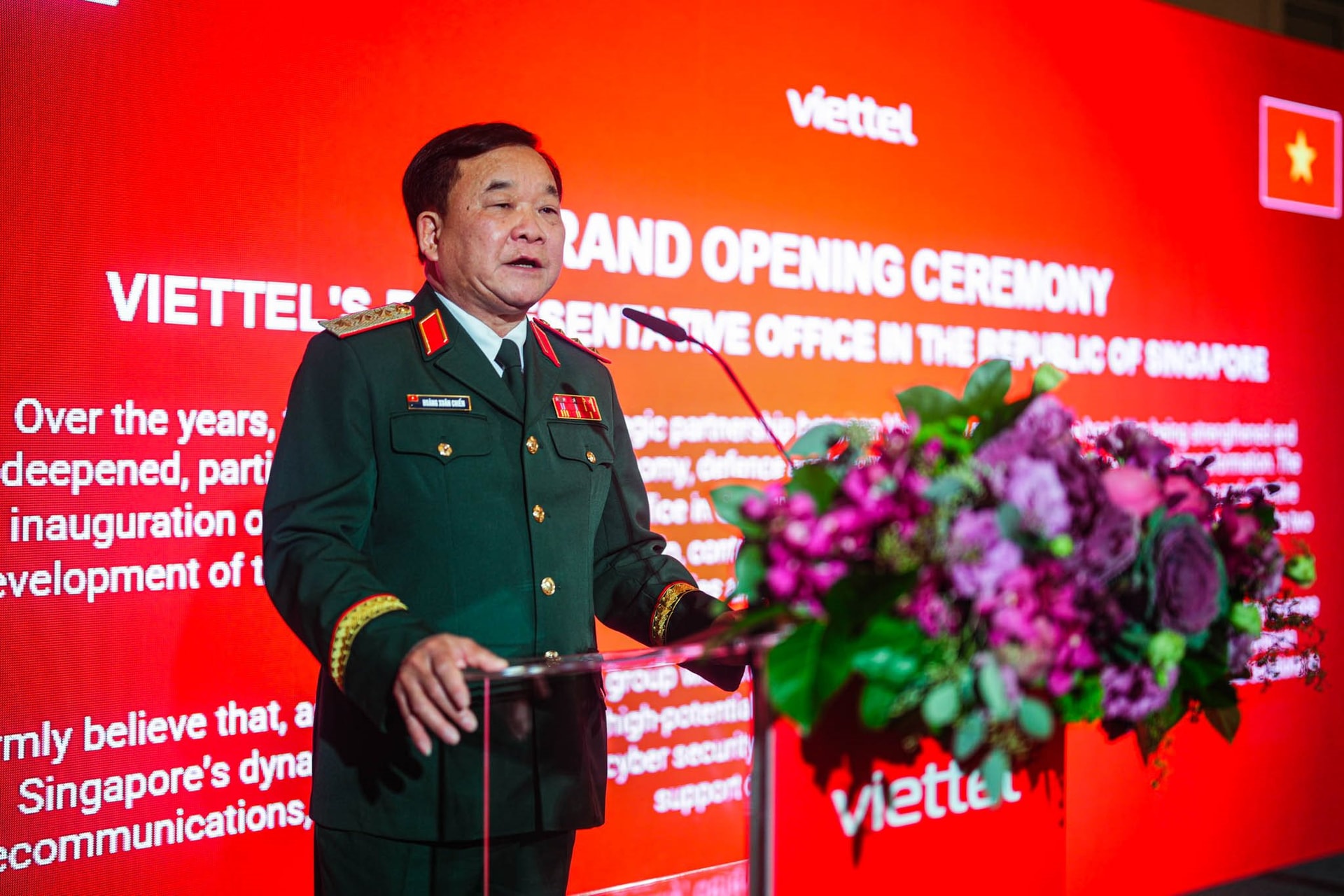 anh-2-thuong-tuong-hoang-xuan-chien-nhan-manh-bo-quoc-phong-luon-tao-dieu-kien-thuan-loi-de-viettel-day-manh-hop-tac-quoc-te.jpg