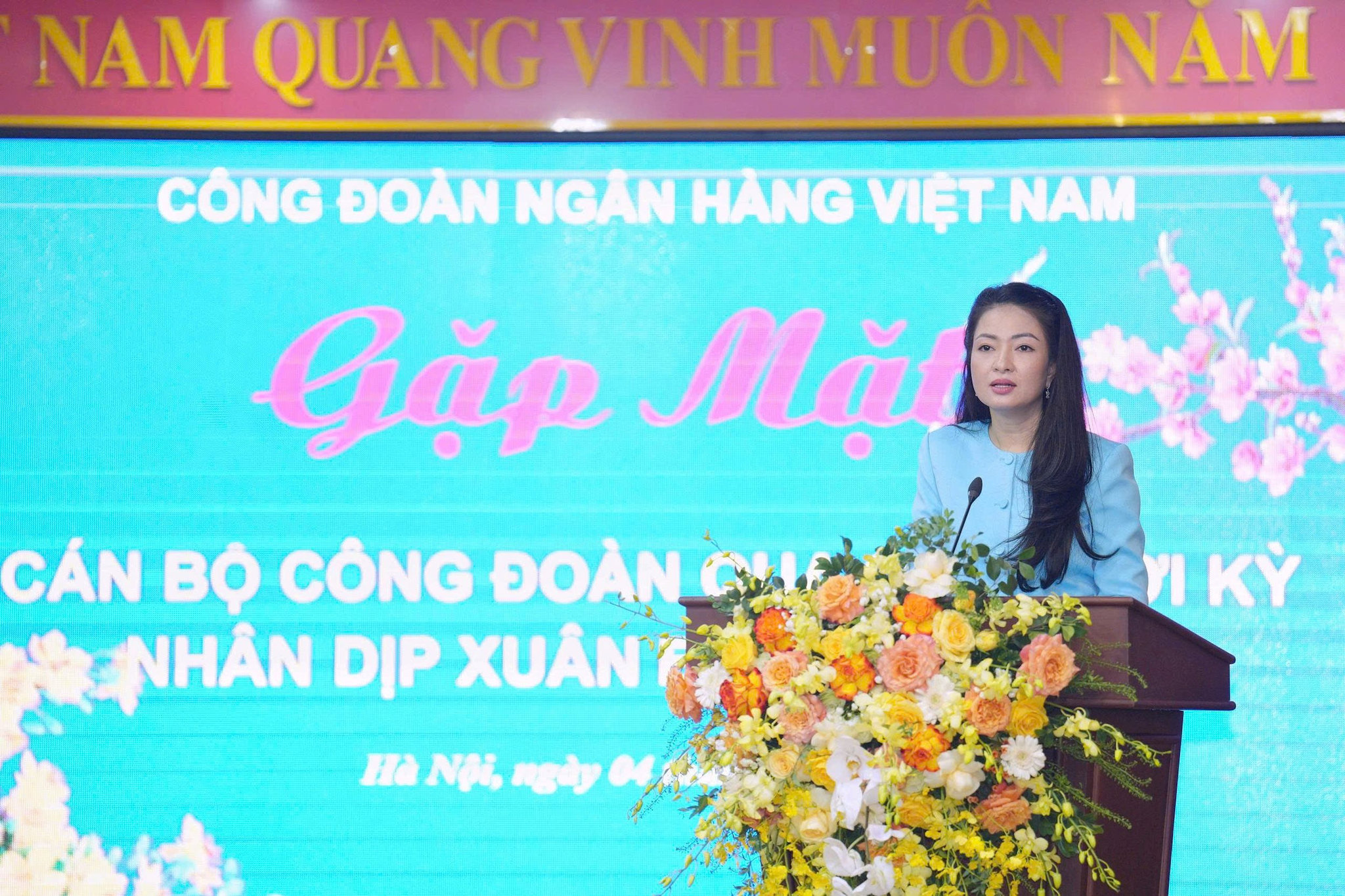cong-doan-ngan-hang-viet-nam-gap-mat-can-bo-cong-doan-cac-thoi-ky-nhan-dip-xuan-binh-ngo-20262.jpg