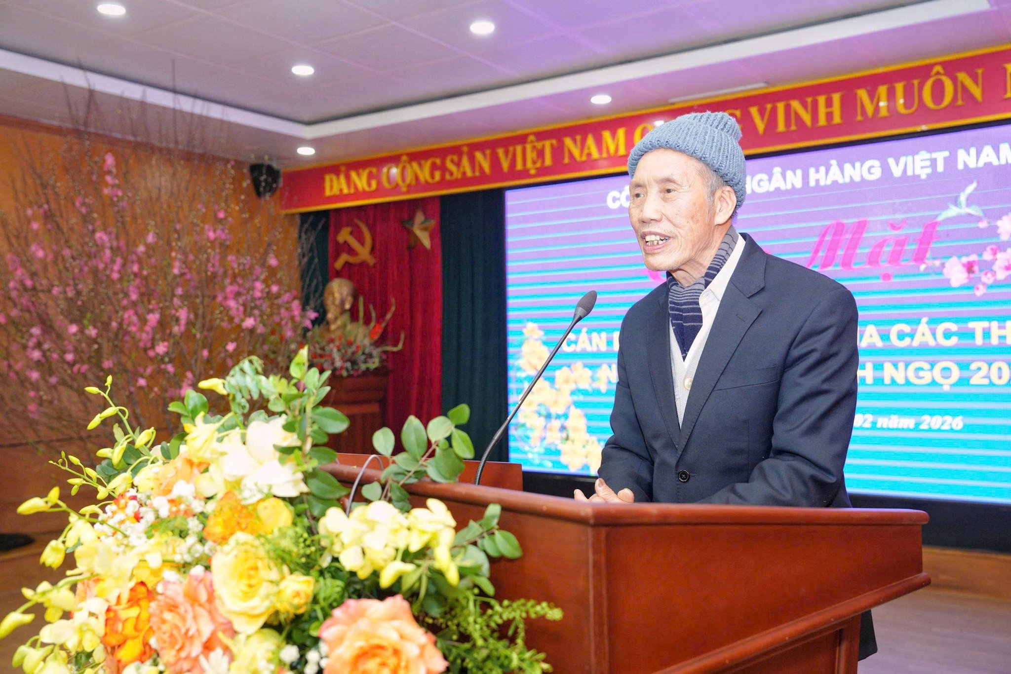 cong-doan-ngan-hang-viet-nam-gap-mat-can-bo-cong-doan-cac-thoi-ky-nhan-dip-xuan-binh-ngo-20263.jpg