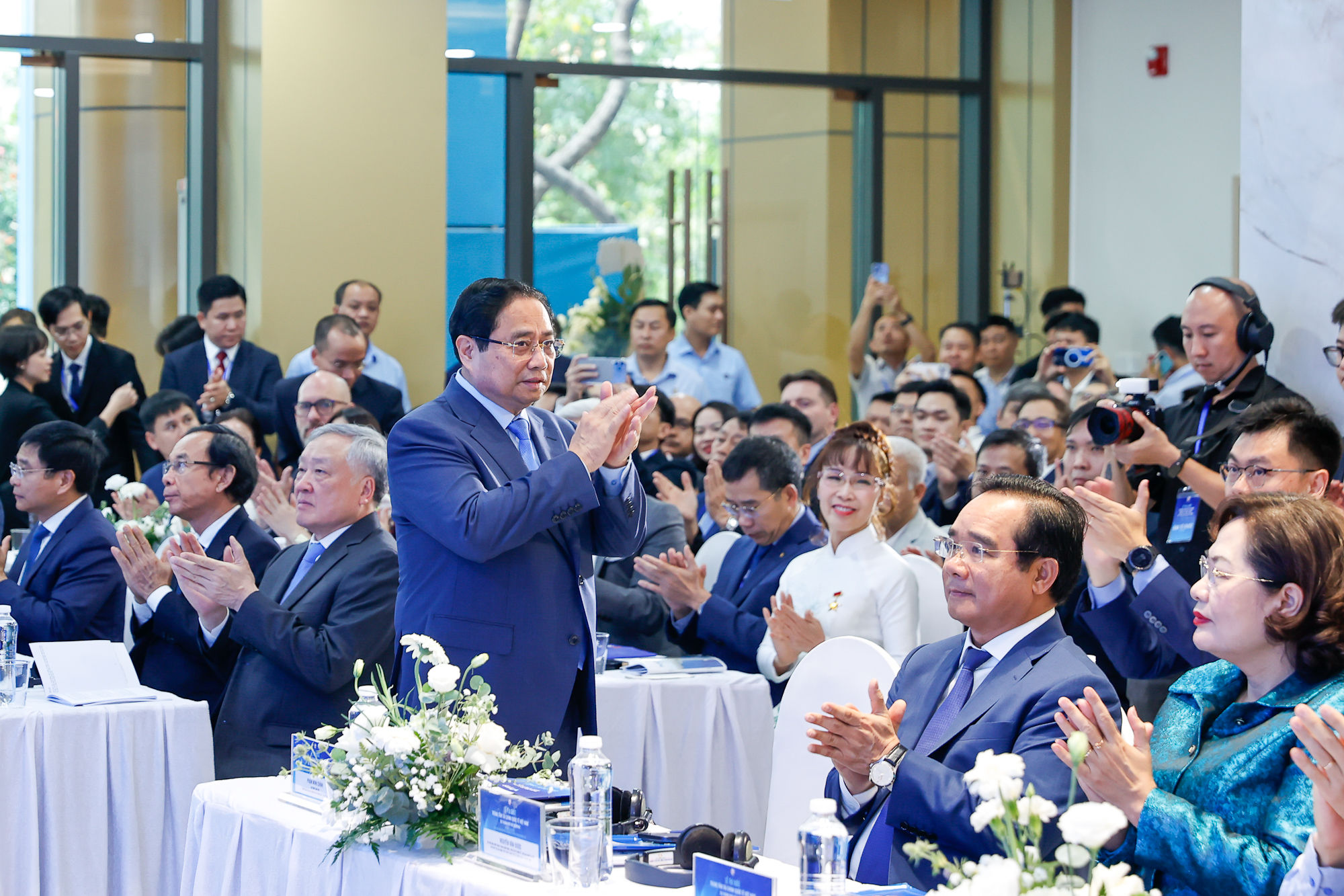 Thủ tướng: Biến Trung tâm Tài chính Quốc tế Việt Nam thành một động lực, điểm tựa phát triển- Ảnh 1. Thủ tướng: Biến Trung tâm Tài chính Quốc tế Việt Nam thành một động lực, điểm tựa phát triển- Ảnh 1.