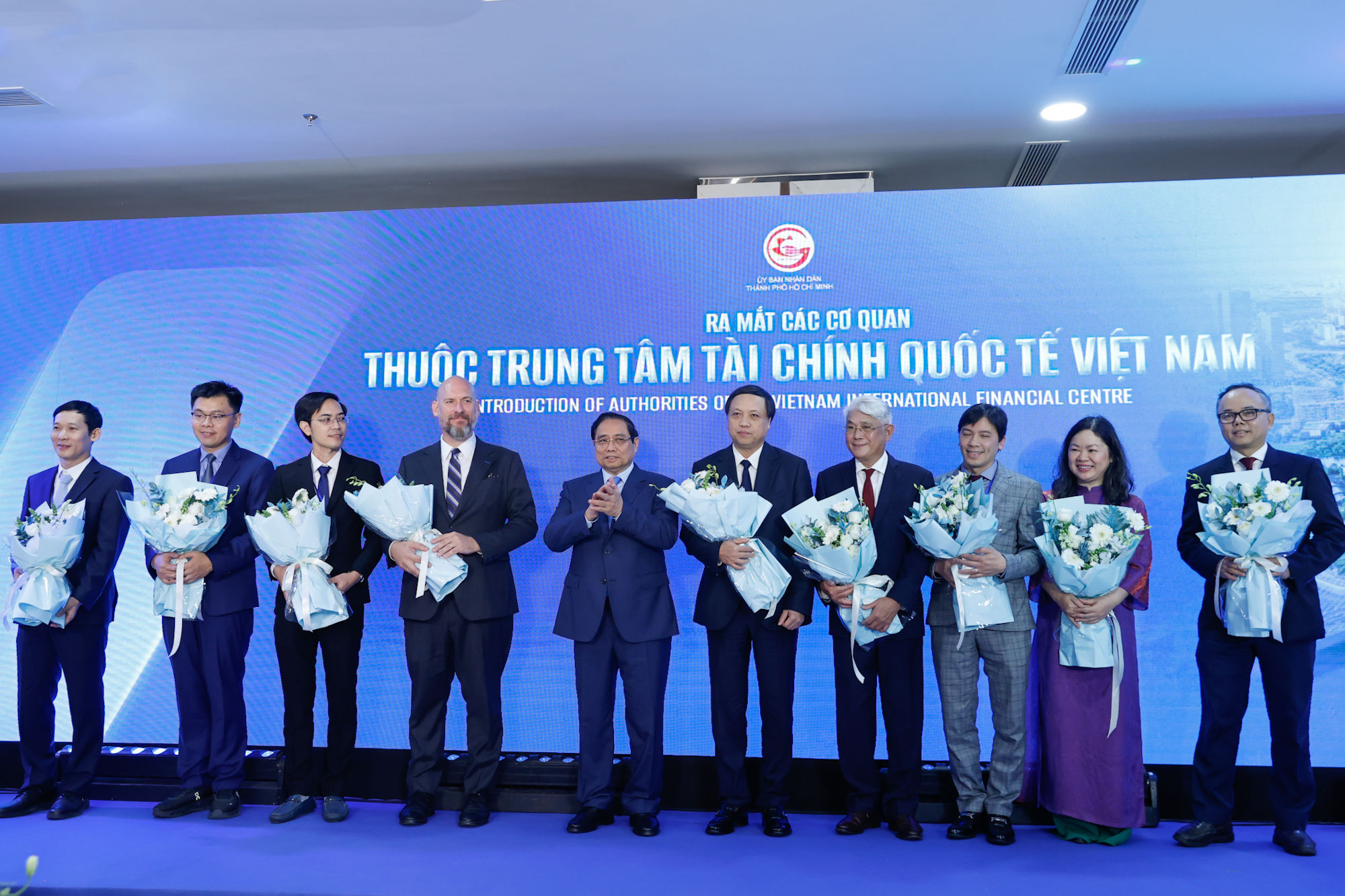 Thủ tướng: Biến Trung tâm Tài chính Quốc tế Việt Nam thành một động lực, điểm tựa phát triển- Ảnh 4. Thủ tướng: Biến Trung tâm Tài chính Quốc tế Việt Nam thành một động lực, điểm tựa phát triển- Ảnh 4.