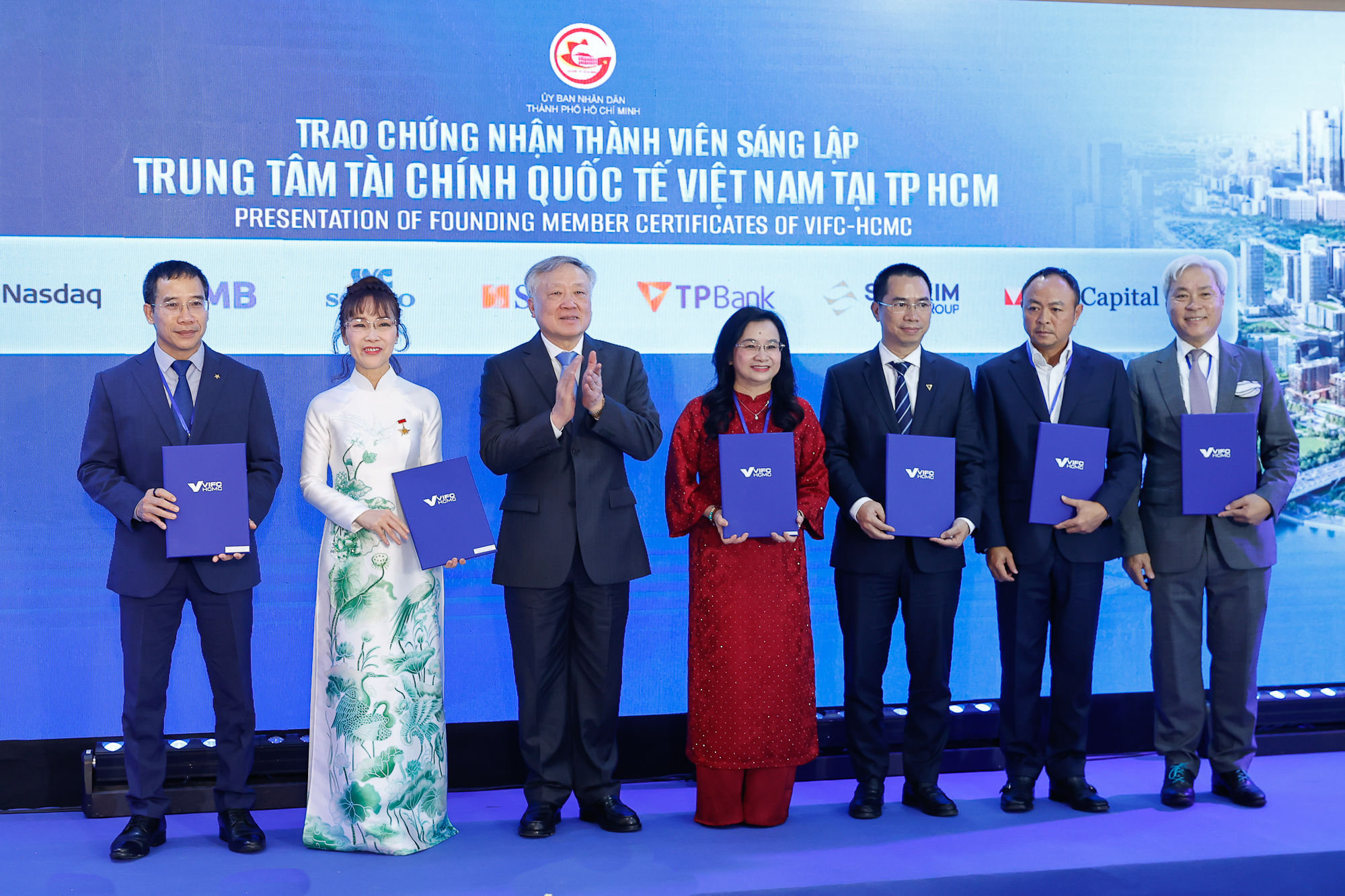 Thủ tướng: Biến Trung tâm Tài chính Quốc tế Việt Nam thành một động lực, điểm tựa phát triển- Ảnh 5. Thủ tướng: Biến Trung tâm Tài chính Quốc tế Việt Nam thành một động lực, điểm tựa phát triển- Ảnh 5.