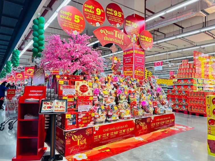 Chợ Tết không 'sốt giá', siêu thị giữ nhịp đầu năm- Ảnh 1. Chợ Tết không 'sốt giá', siêu thị giữ nhịp đầu năm- Ảnh 1.
