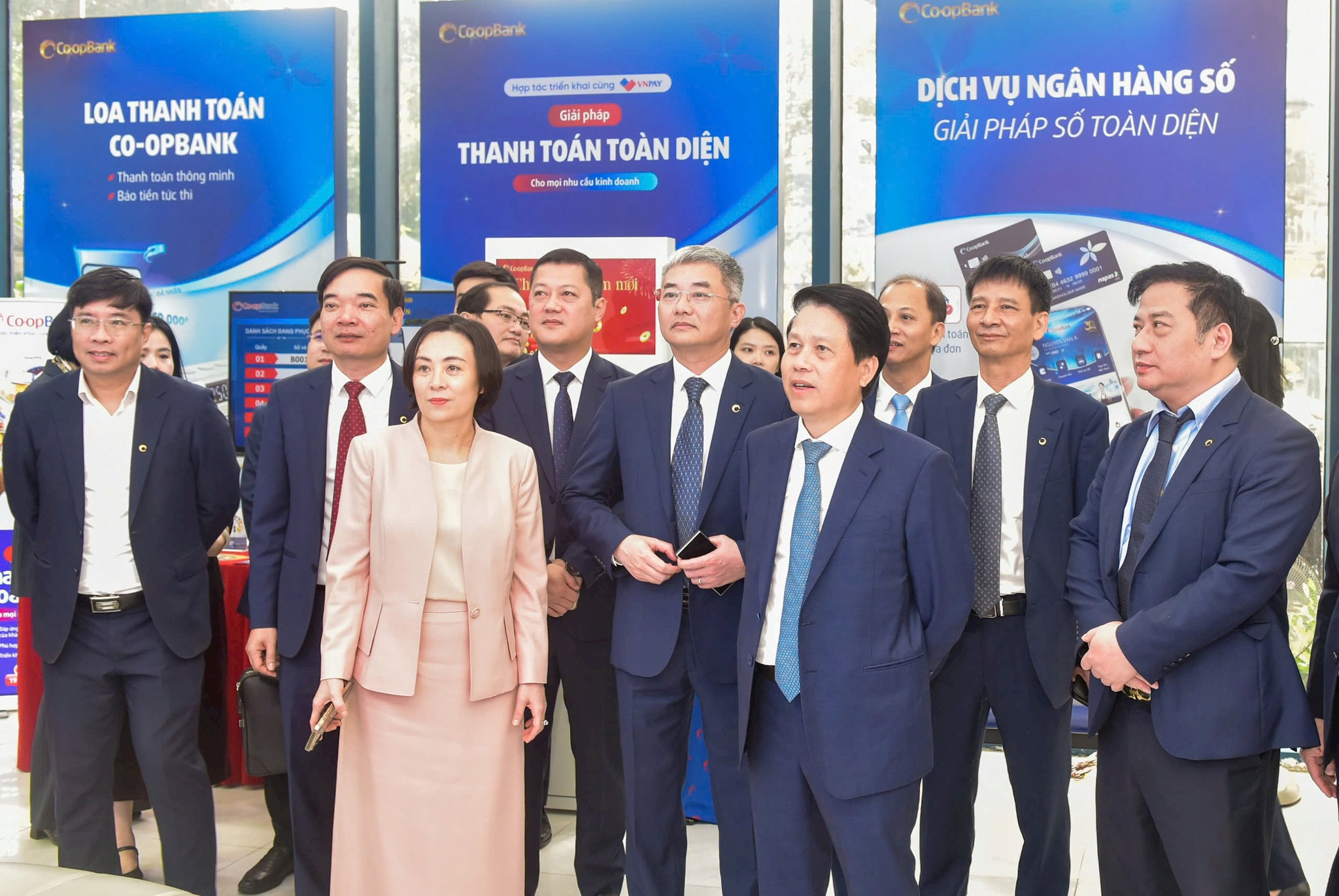 23.2-5lanh-dao-nhnn-tham-va-chuc-mung-nam-moi-mot-so-tctd.jpg