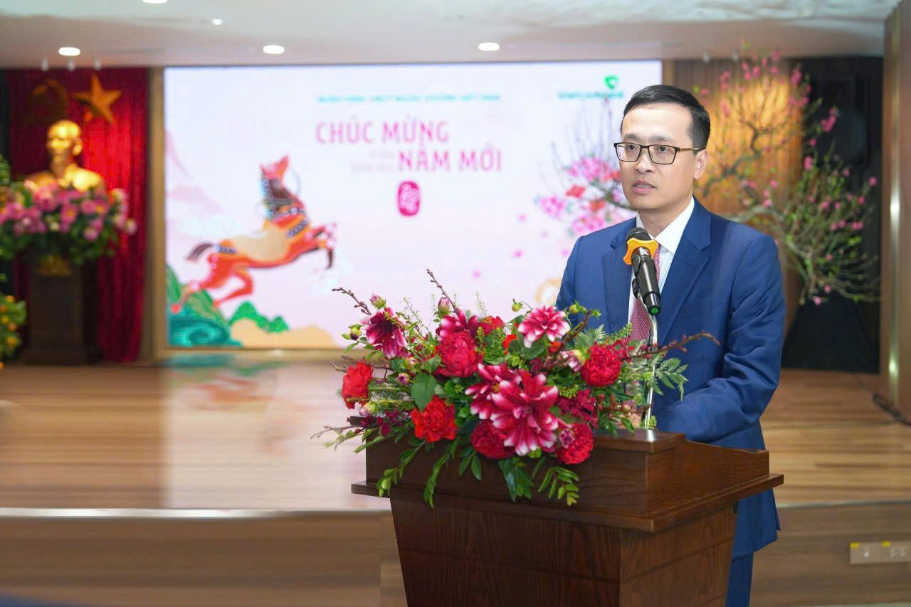 23.2-9lanh-dao-nhnn-tham-va-chuc-mung-nam-moi-mot-so-tctd.jpg