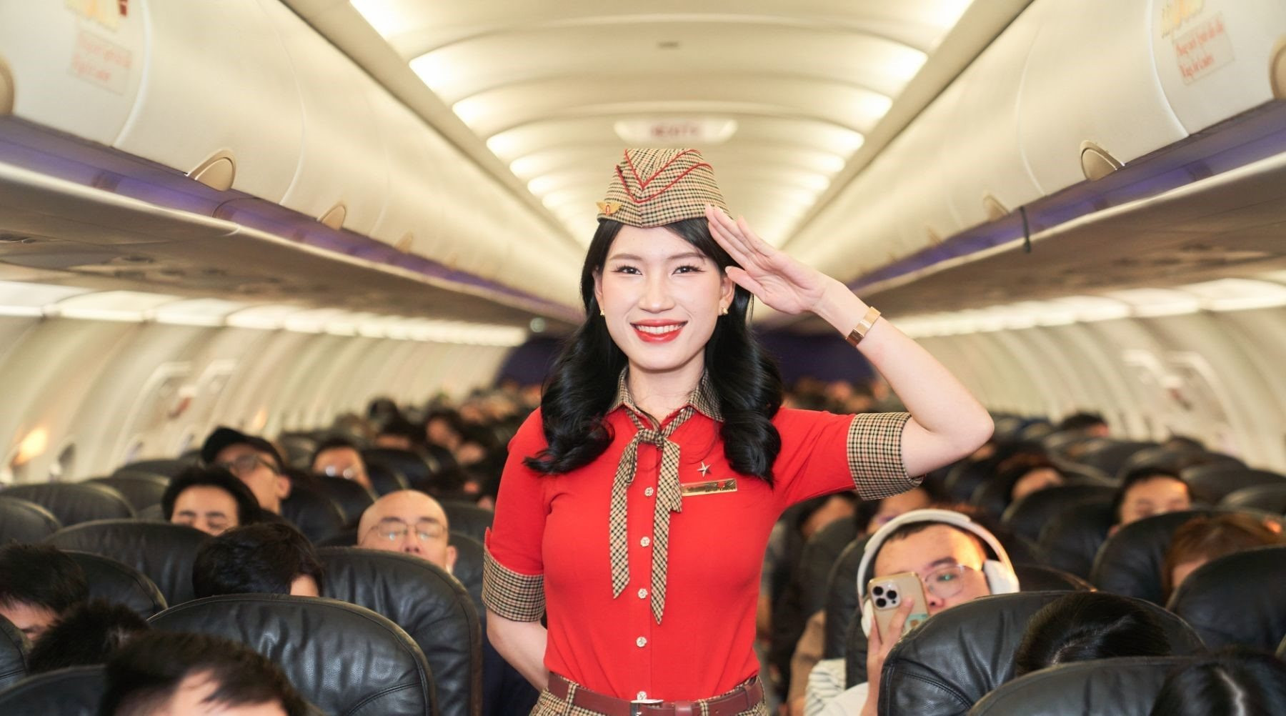 vj-flight-crew-1.jpg