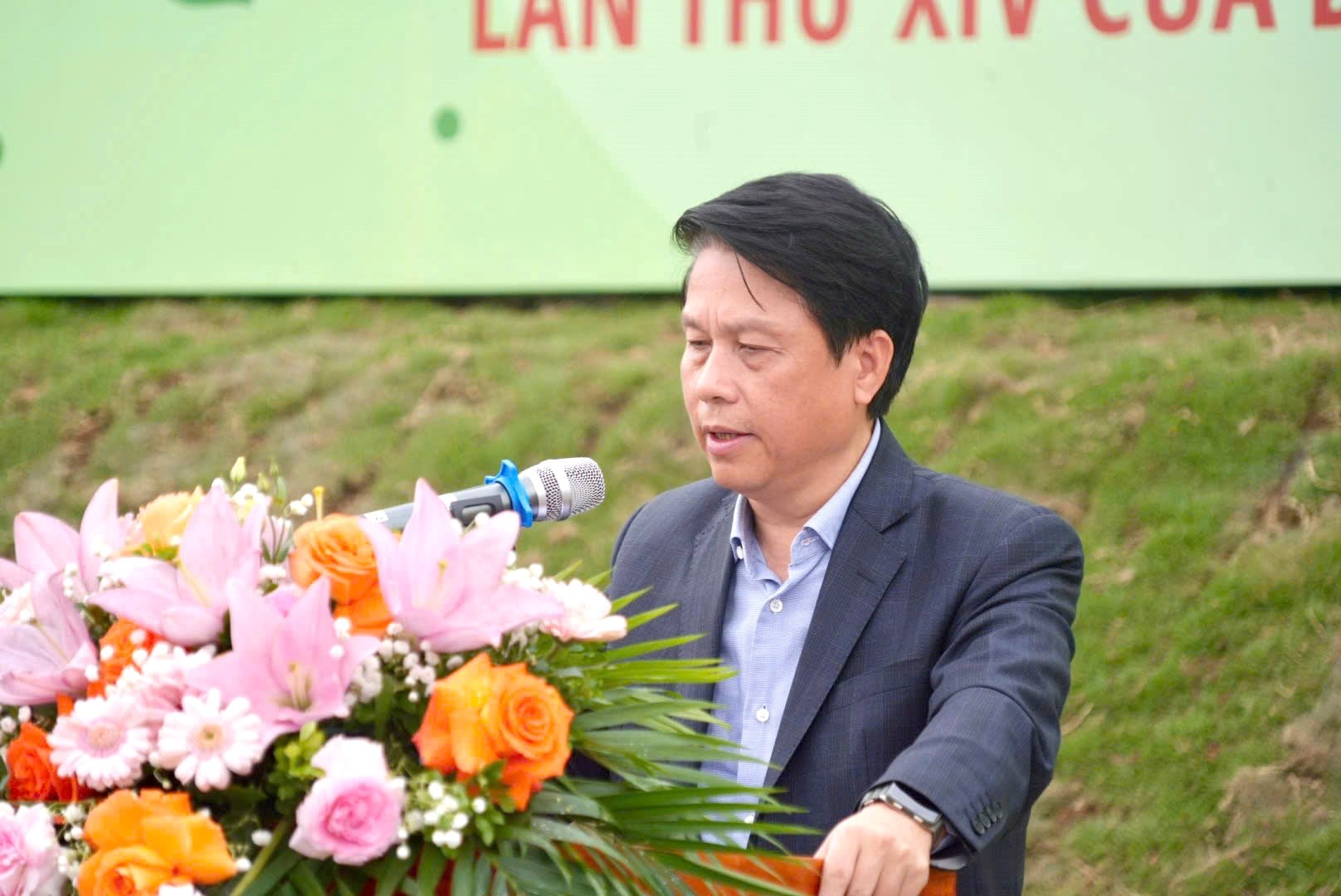 pho-thong-doc-pham-tien-dung.jpg