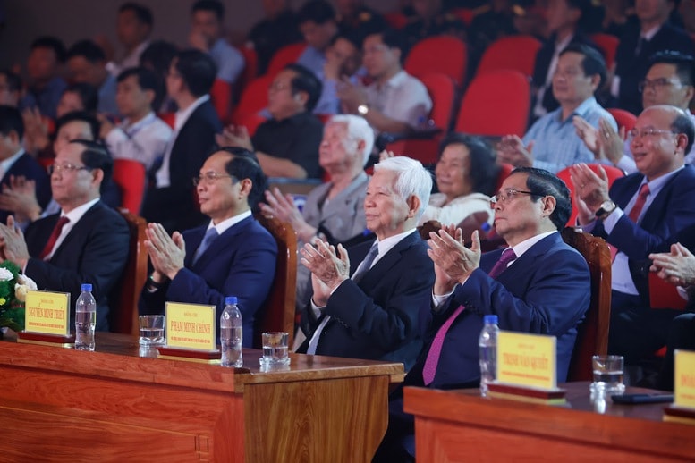 Chương trình nghệ thuật chính luận 