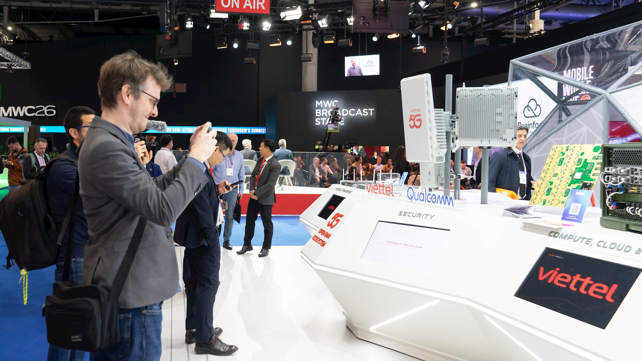 he-sinh-thai-5g-open-ran-do-viettel-va-qualcomm-hop-tac-phat-trien-nhan-duoc-nhieu-su-quan-tam-tai-mwc-barcelona-2026.jpg