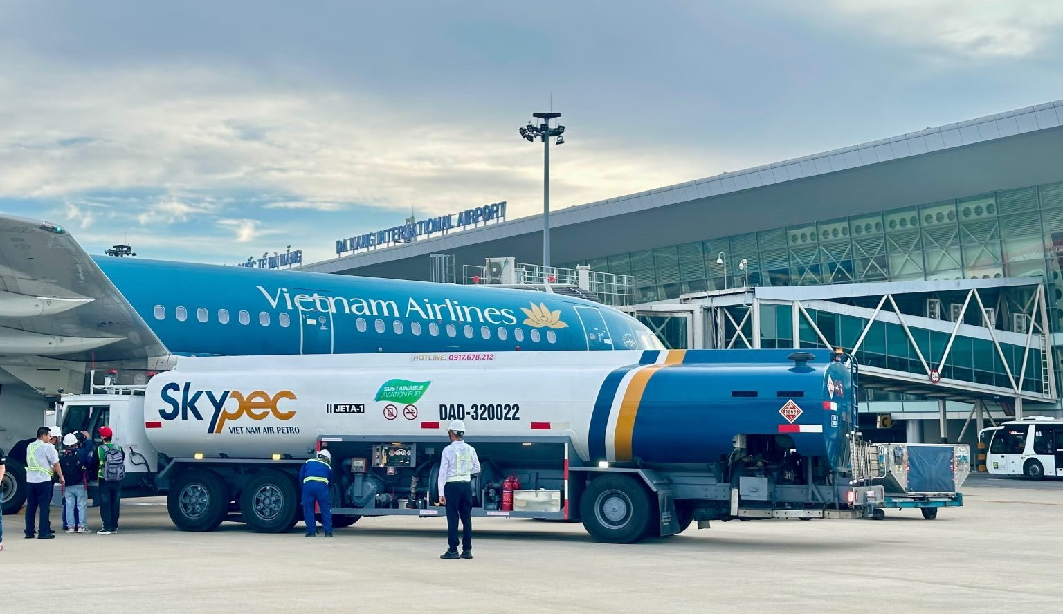 4.-vietnam-airlines-dan-dau-xu-huong-han-khong-xanh..jpg
