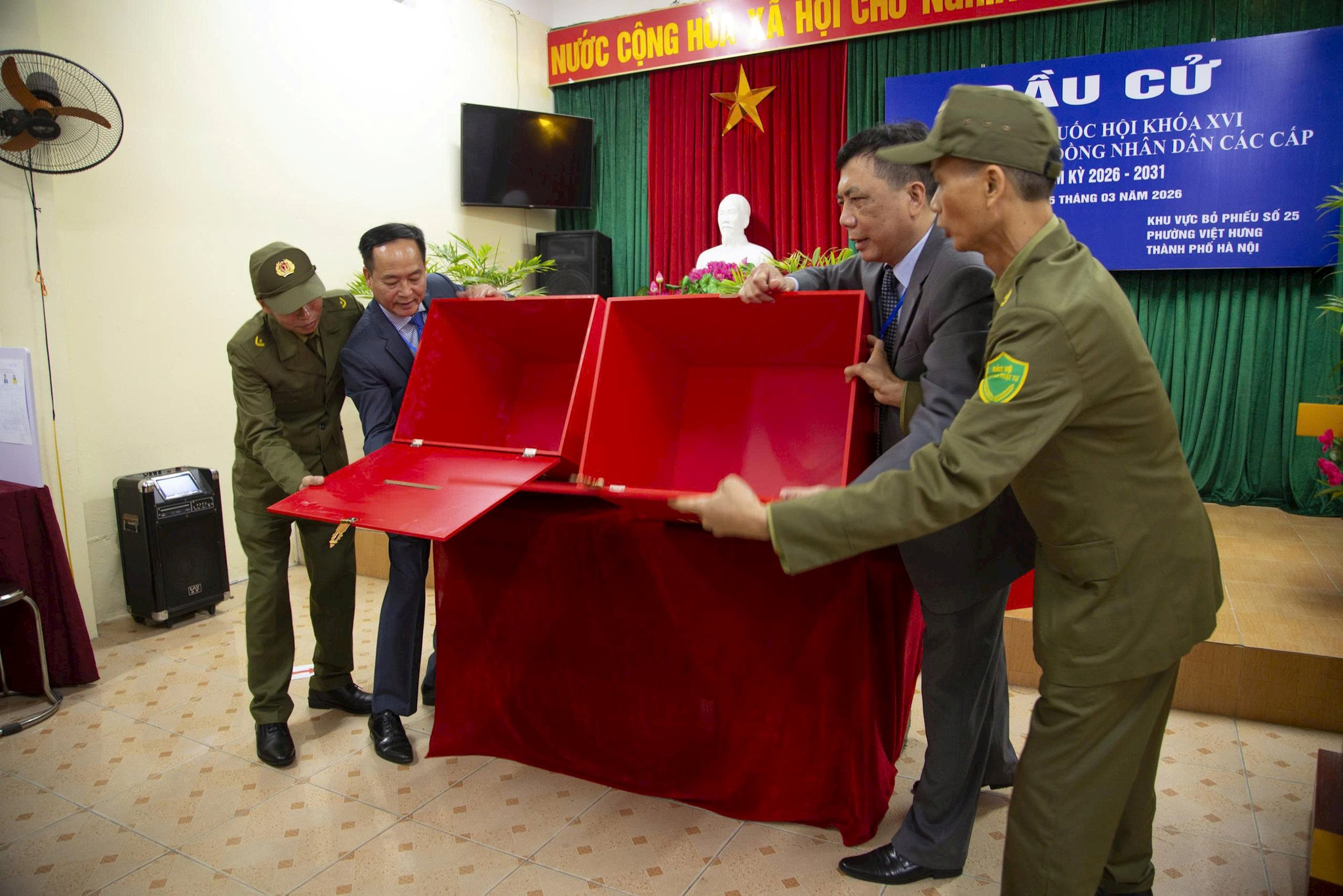 118613711de393bdcaf253.jpg