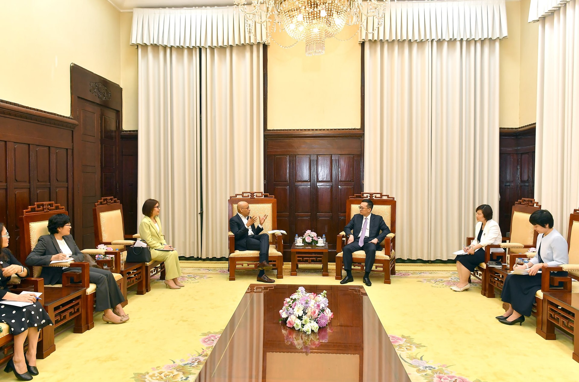 17.3.26_ptdphamquangdung_tiepcitibank-01.jpg
