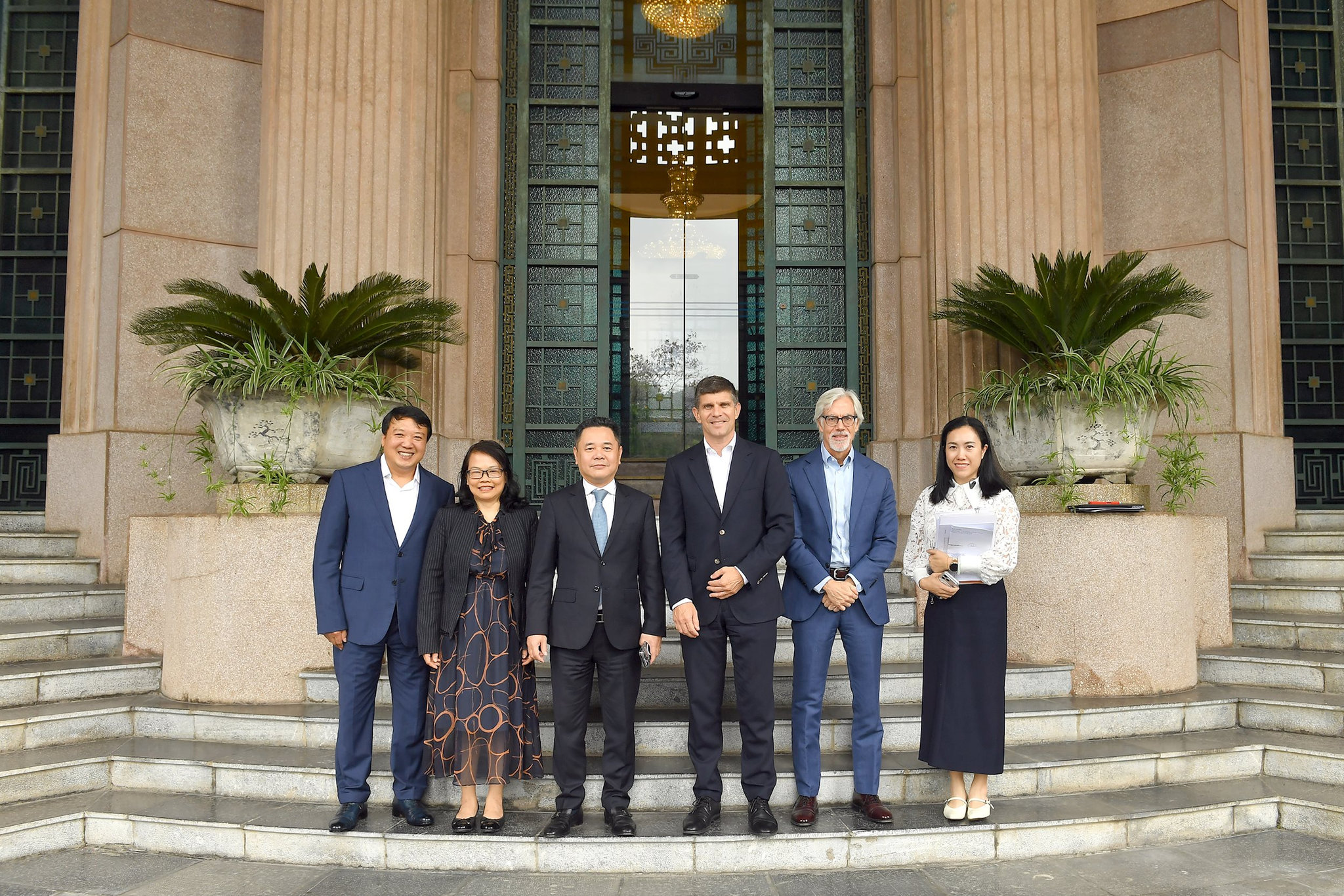 18.3.26-ptdcanh-tiep-ifc.03.jpg