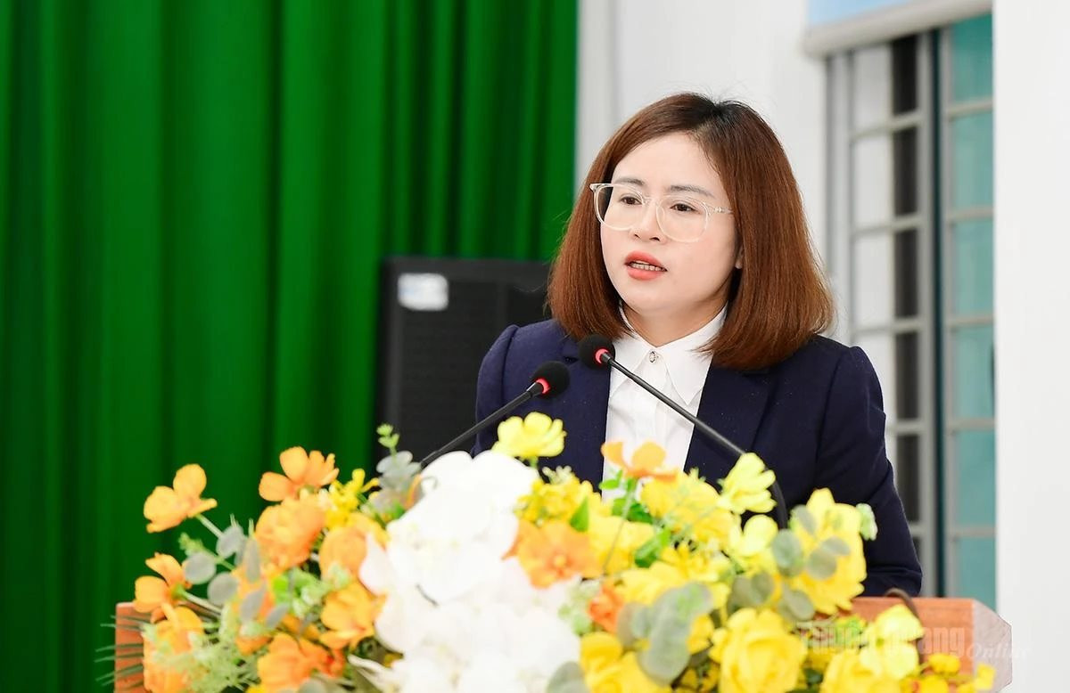 Bà Nguyễn Việt Hà - Giám đốc Ngân hàng Nông nghiệp và Phát triển Nông thôn Việt Nam (Agribank) - Chi nhánh Tuyên Quang.