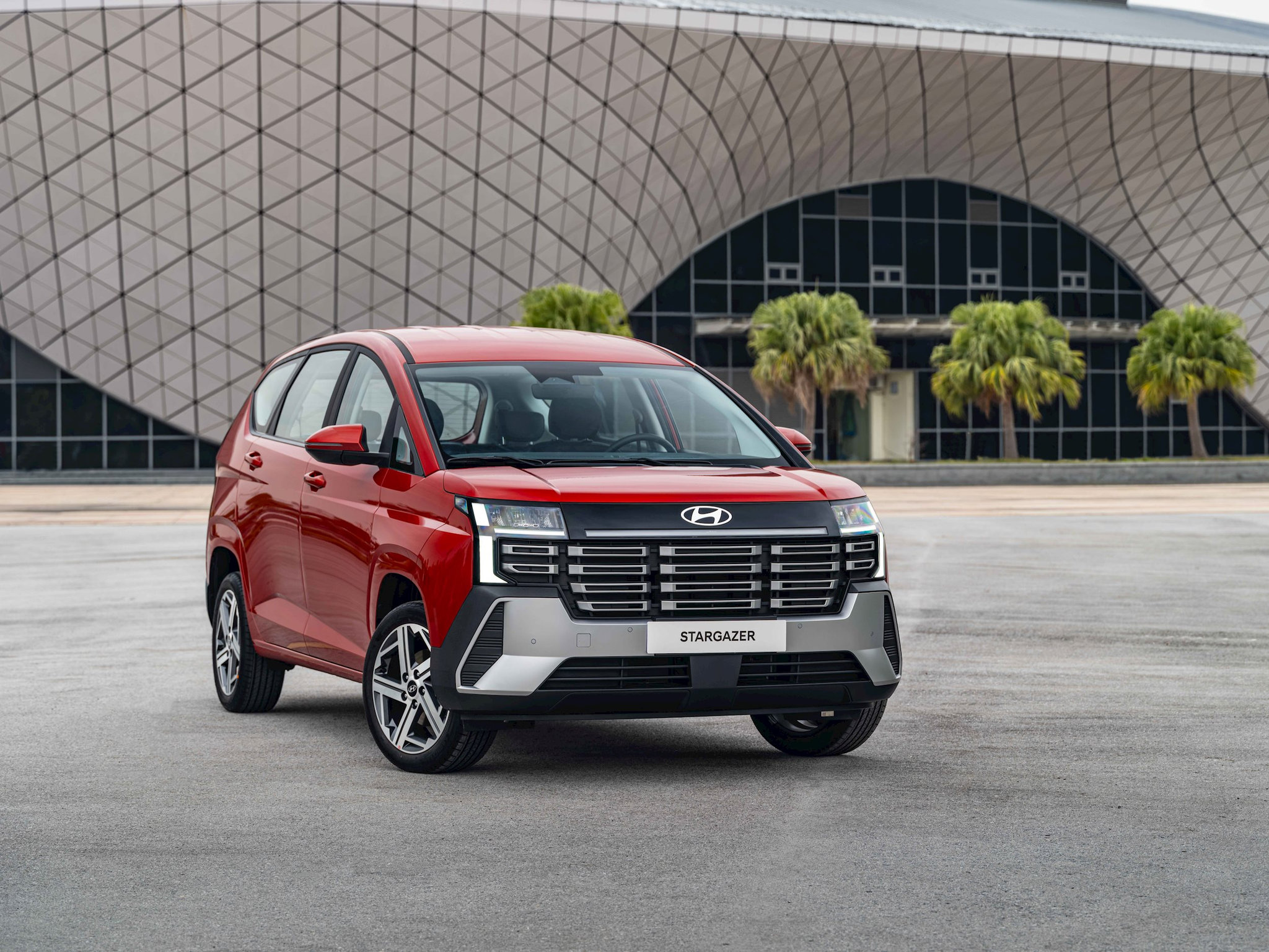 hyundai-new-stargazer-1.jpg