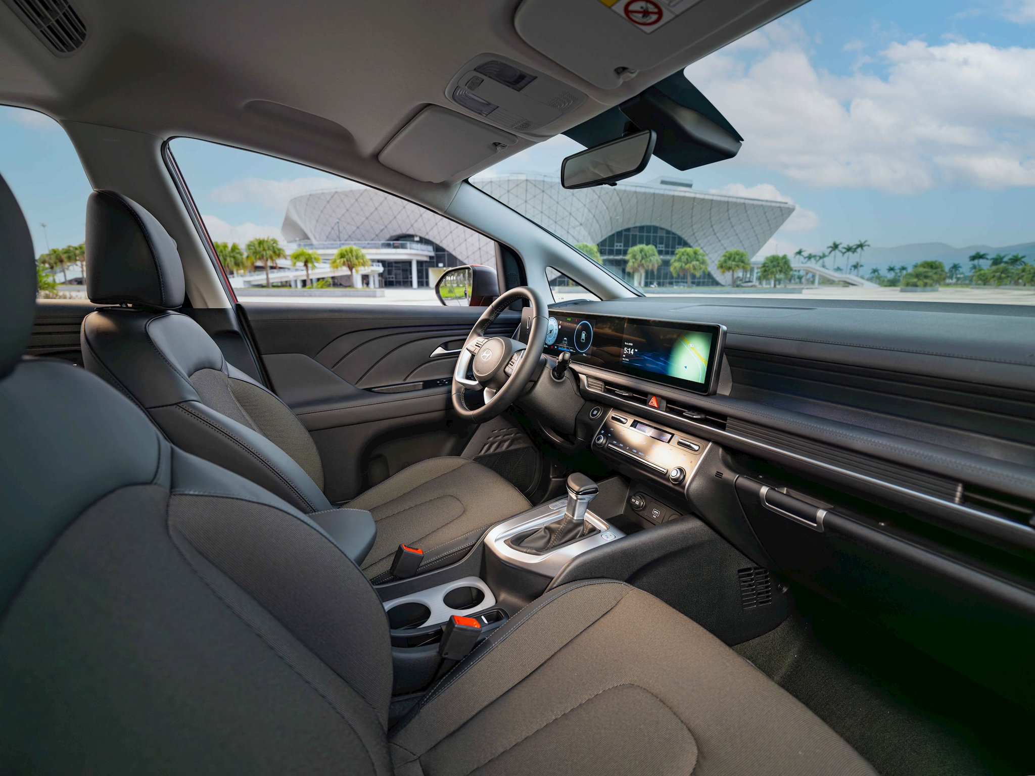 hyundai-new-stargazer-13.jpg