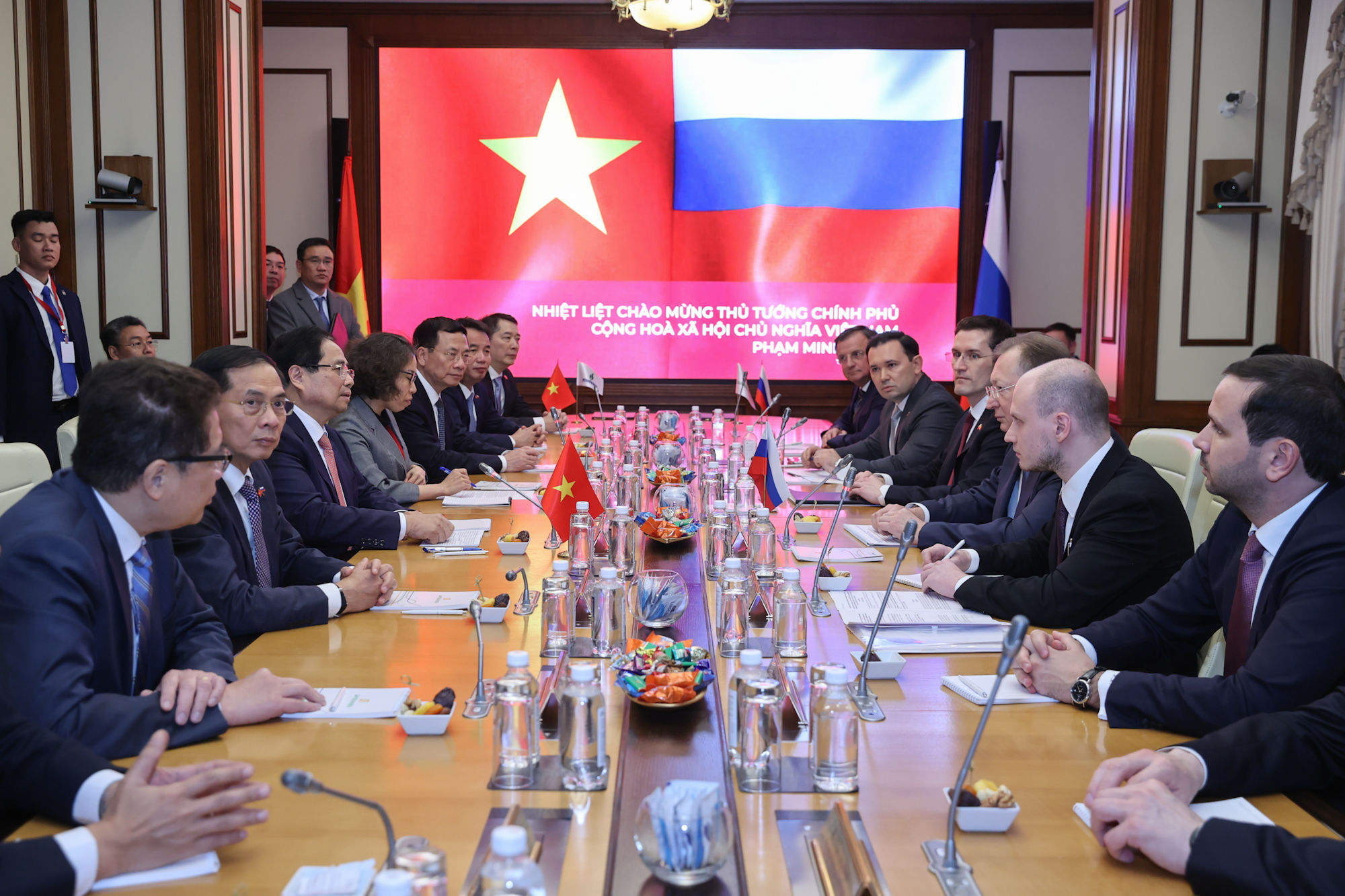 Thủ tướng Phạm Minh Chính làm việc với Công ty Zarubezhneft: Nga và Việt Nam tăng cường hợp tác dầu khí- Ảnh 1. Thủ tướng Phạm Minh Chính làm việc với Công ty Zarubezhneft: Nga và Việt Nam tăng cường hợp tác dầu khí- Ảnh 1.