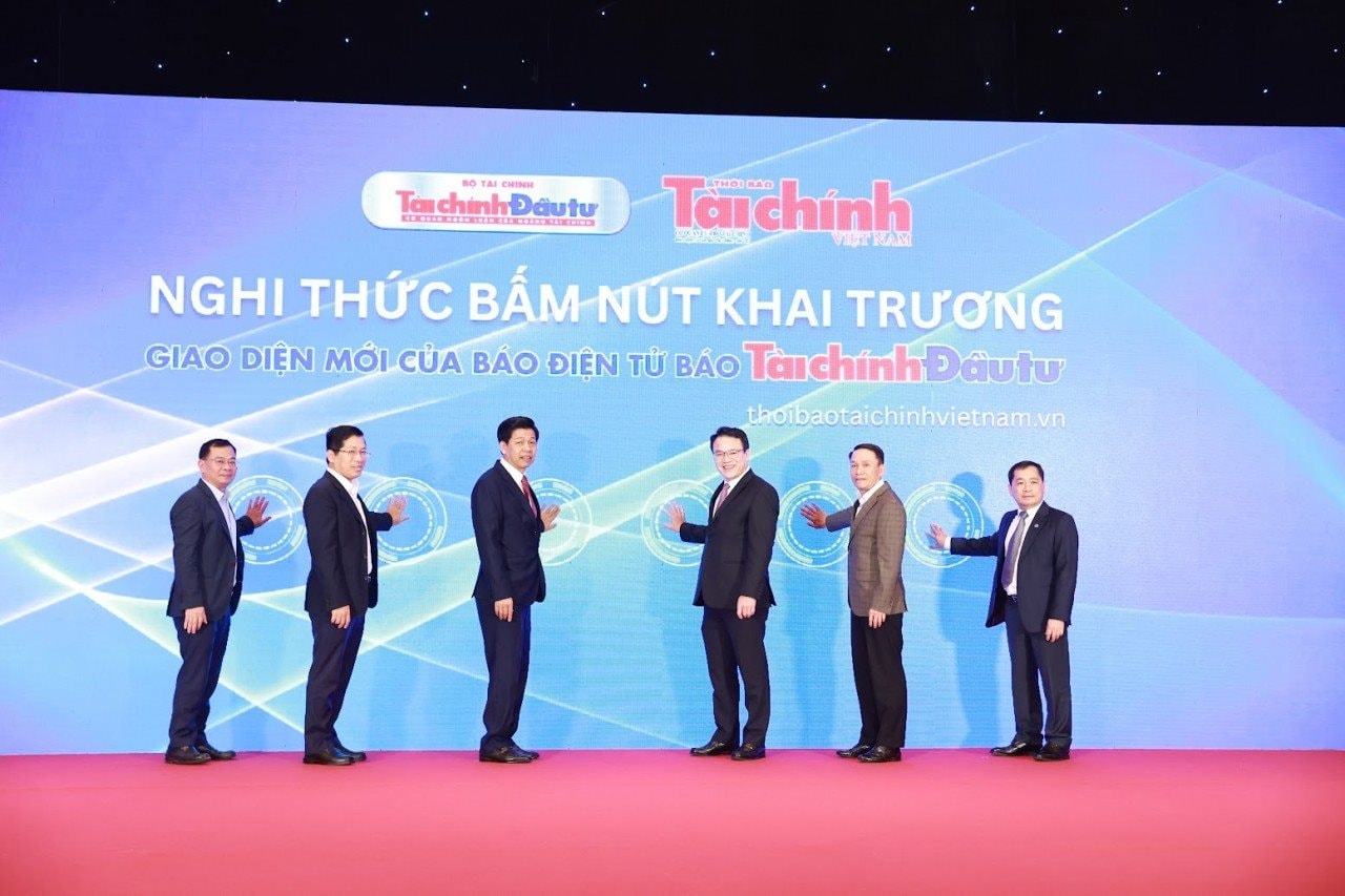 ra-mat-giao-dien.jpg