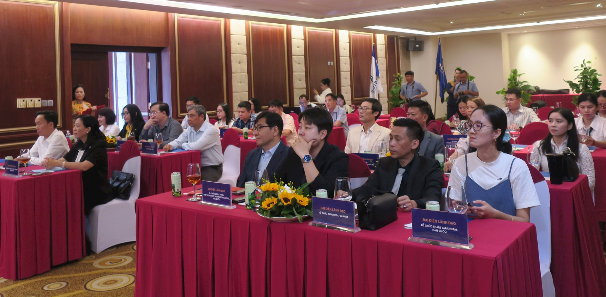 toan-canh-buoi-le-ky-ket-bien-ban-ghi-nho-hop-tac-ngay-27_03_2026.jpg