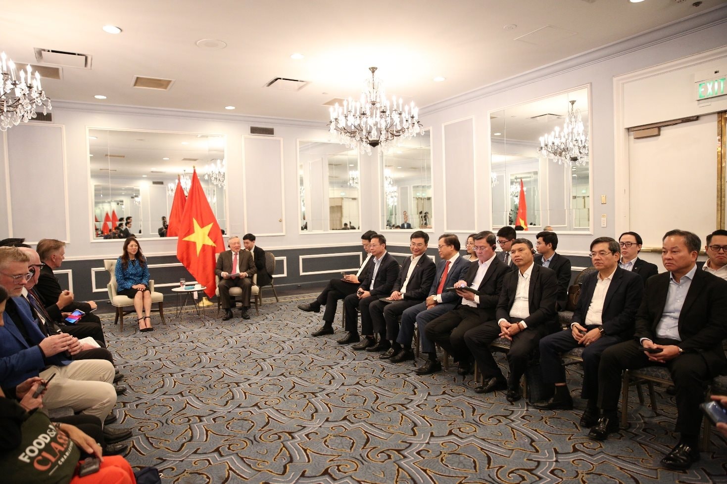 30.3-1pho-thong-doc-pham-thanh-ha-tham-gia-thuc-day-hop-tac-tai-chinh-cong-nghe-tai-san-francisco-hoa-ky-.jpg