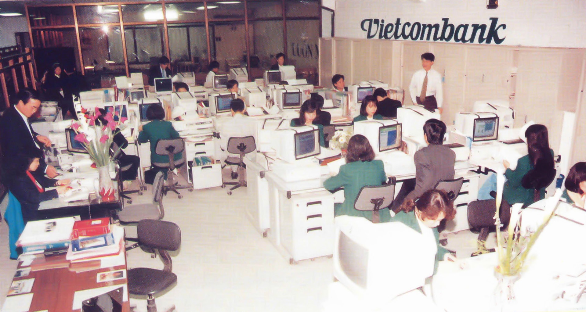 11.-tt-thanh-toan-vcb-thap-nien-90-a_bai-3_anh-2.jpg