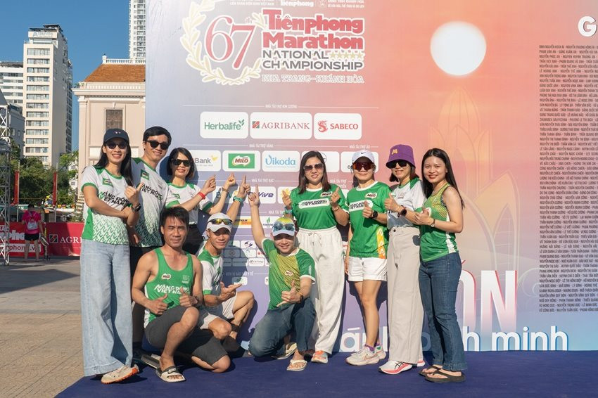 dai-dien-tu-nhan-hang-nestle-milo-hao-hung-tham-du-giai-chay-.jpg