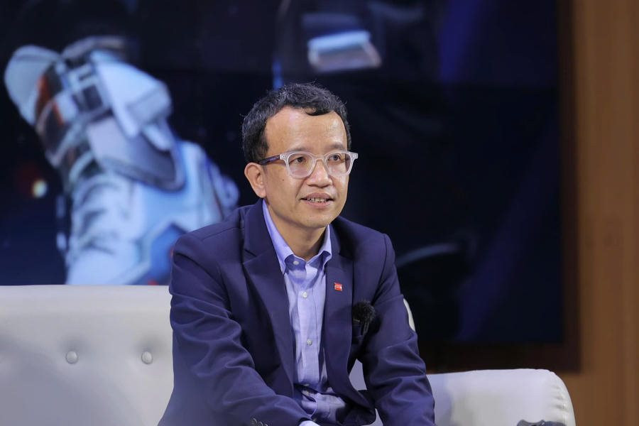 ong-pham-luu-hung.jpg