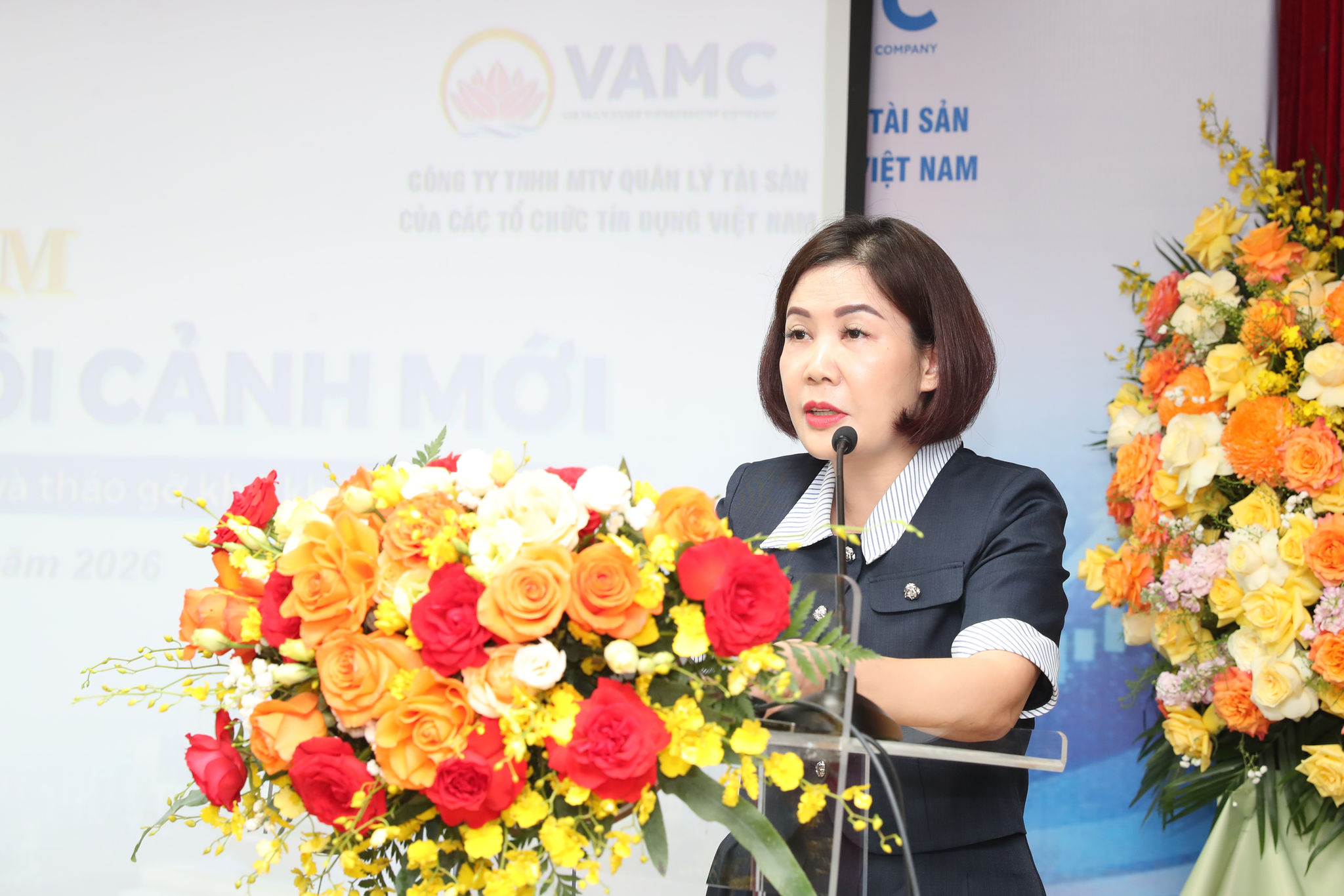 dai-dien-techcombank-amc.jpg