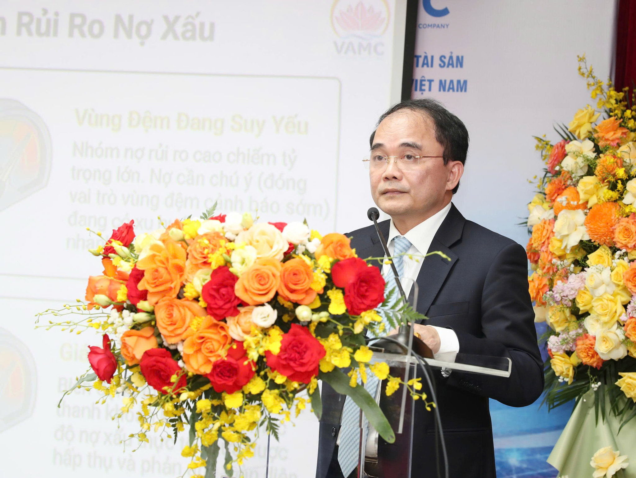 quyen-tgd-vamc.jpg