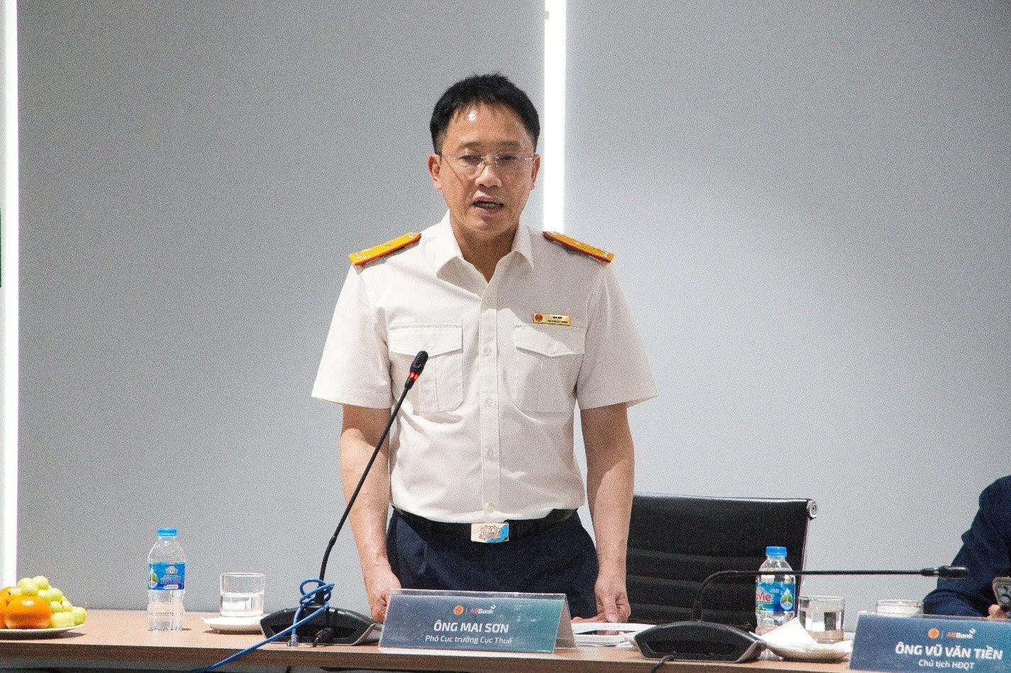 ong-mai-son-abbank-2.jpg