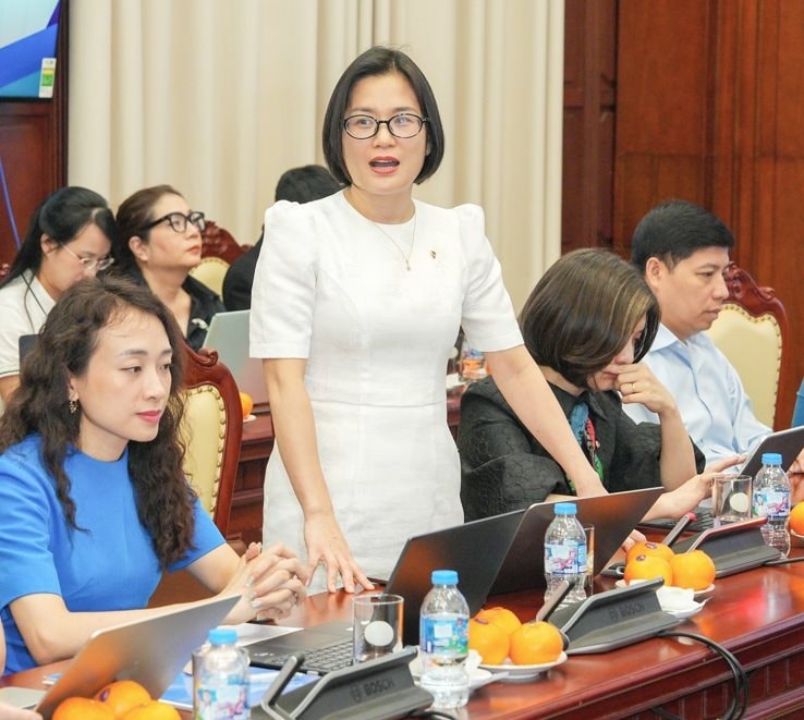 ms-le-thi-thu-ha-vcb.jpg