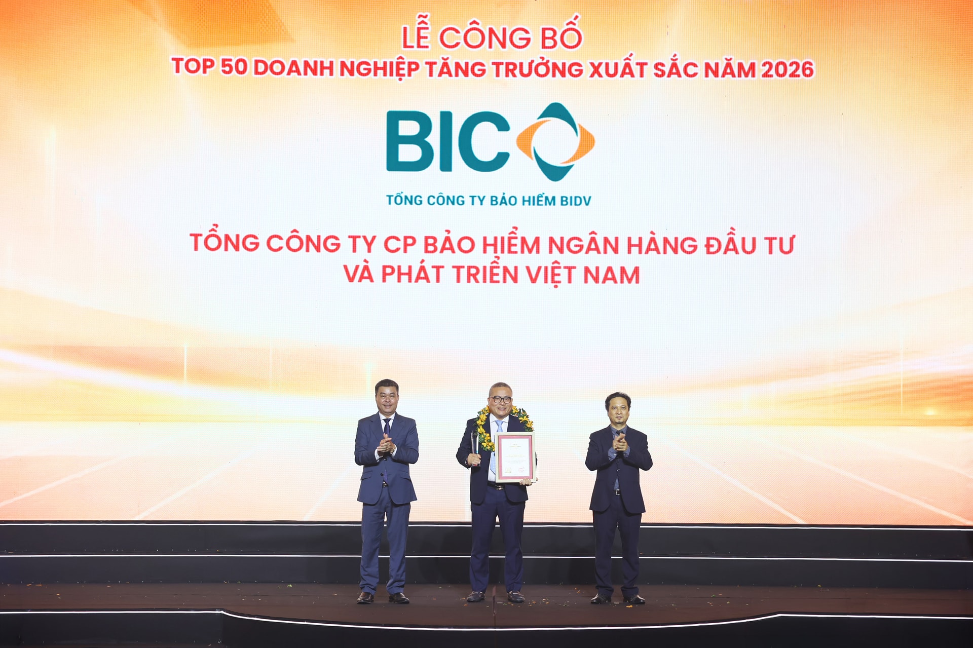 bic-duoc-vinh-danh-trong-top-50-doanh-nghiep-tang-truong-xuat-sac-nam-2026.jpg