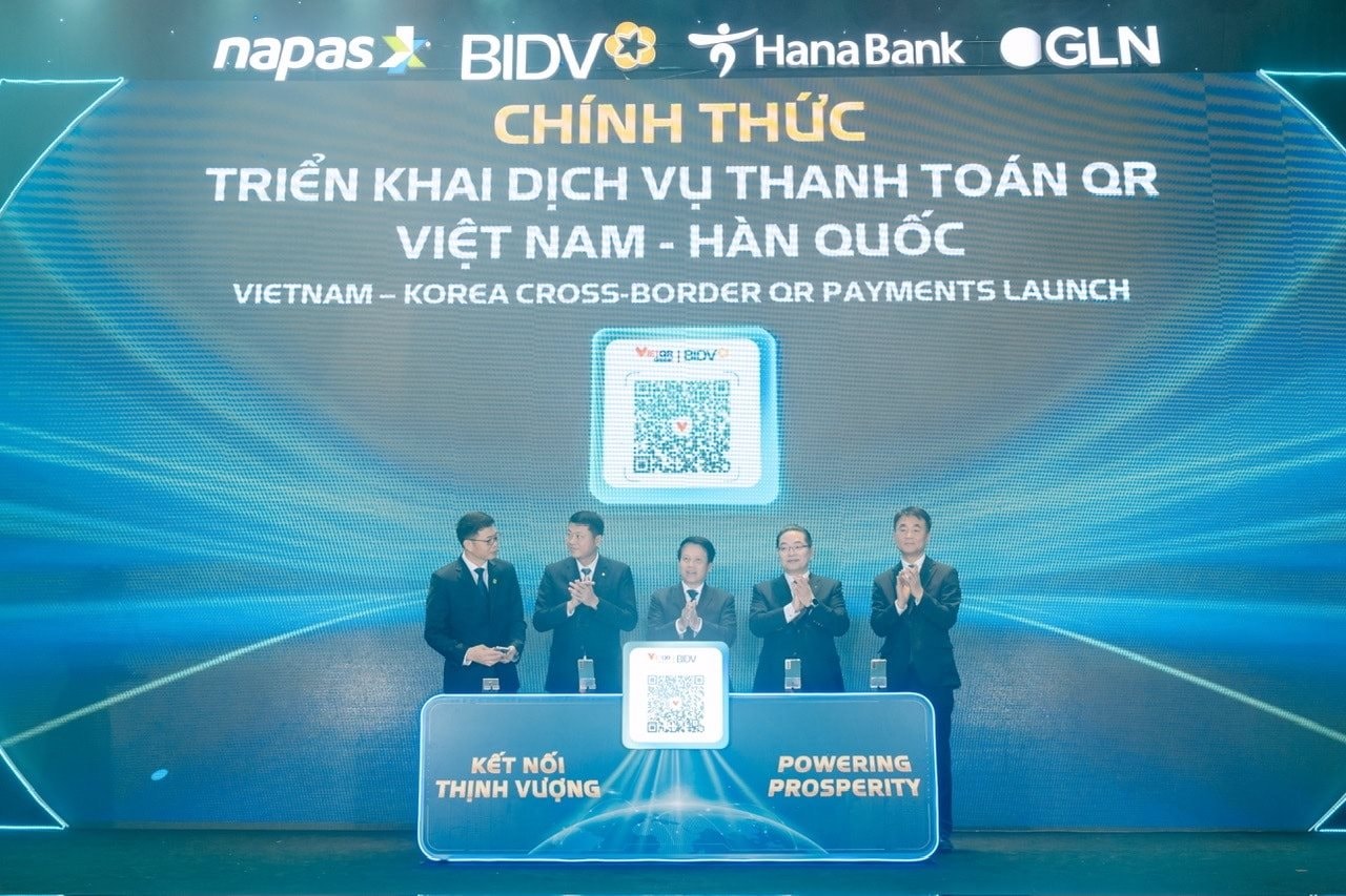 bidv-va-cac-doi-tac-cung-bam-nut-ra-mat-dich-vu-thanh-toan-ma-qr-xuyen-bien-gioi-viet-nam-han-quoc.jpg