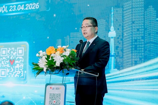 ong-lee-ho-sung-tong-giam-doc-hana-bank.jpg