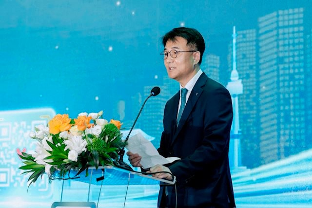 ong-lee-suk-tong-giam-doc-gln-international.jpg