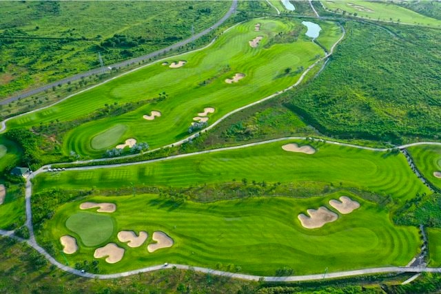san-golf-chau-duc.jpg
