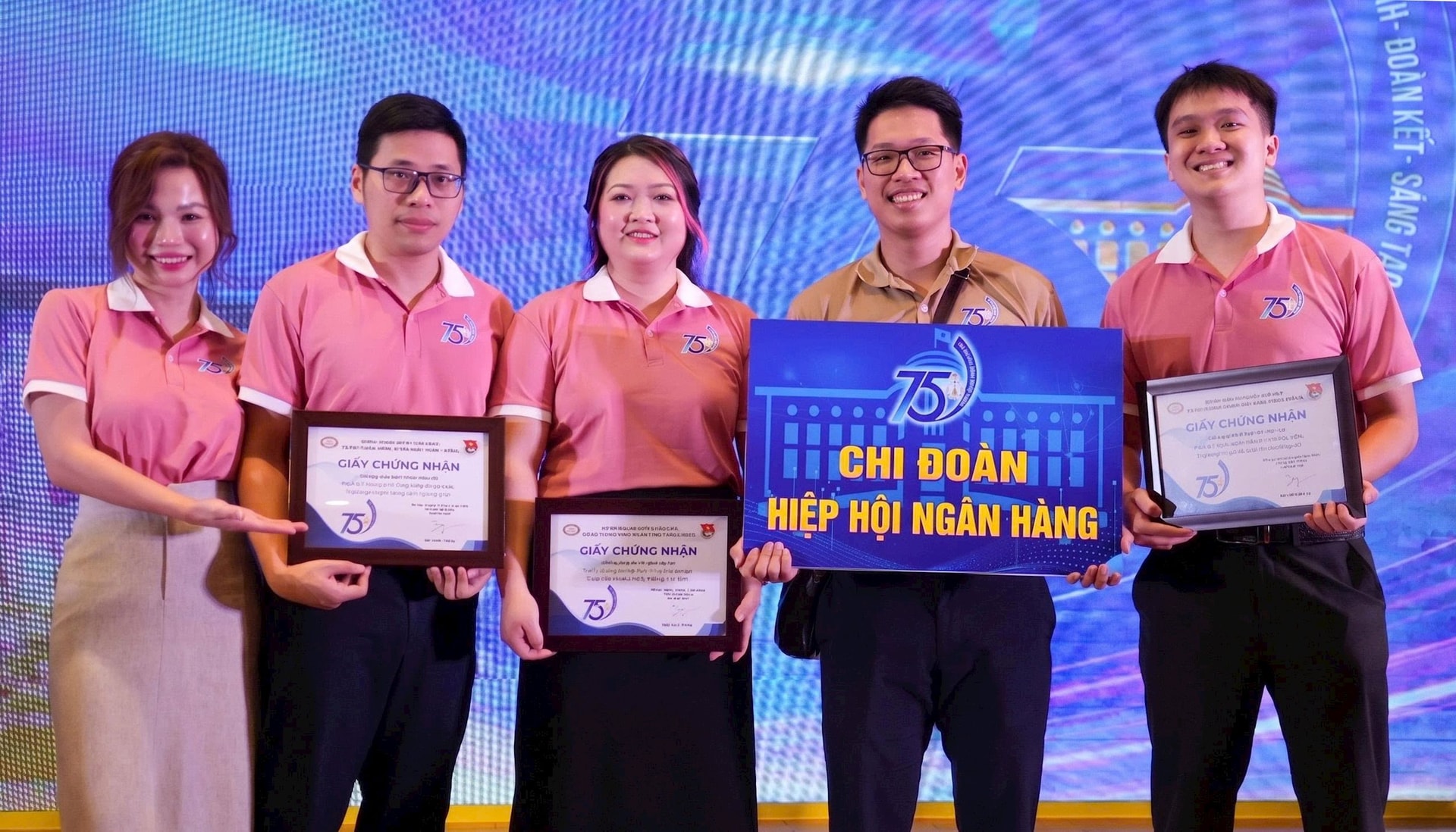 chi-doan-hhnhvn.jpg