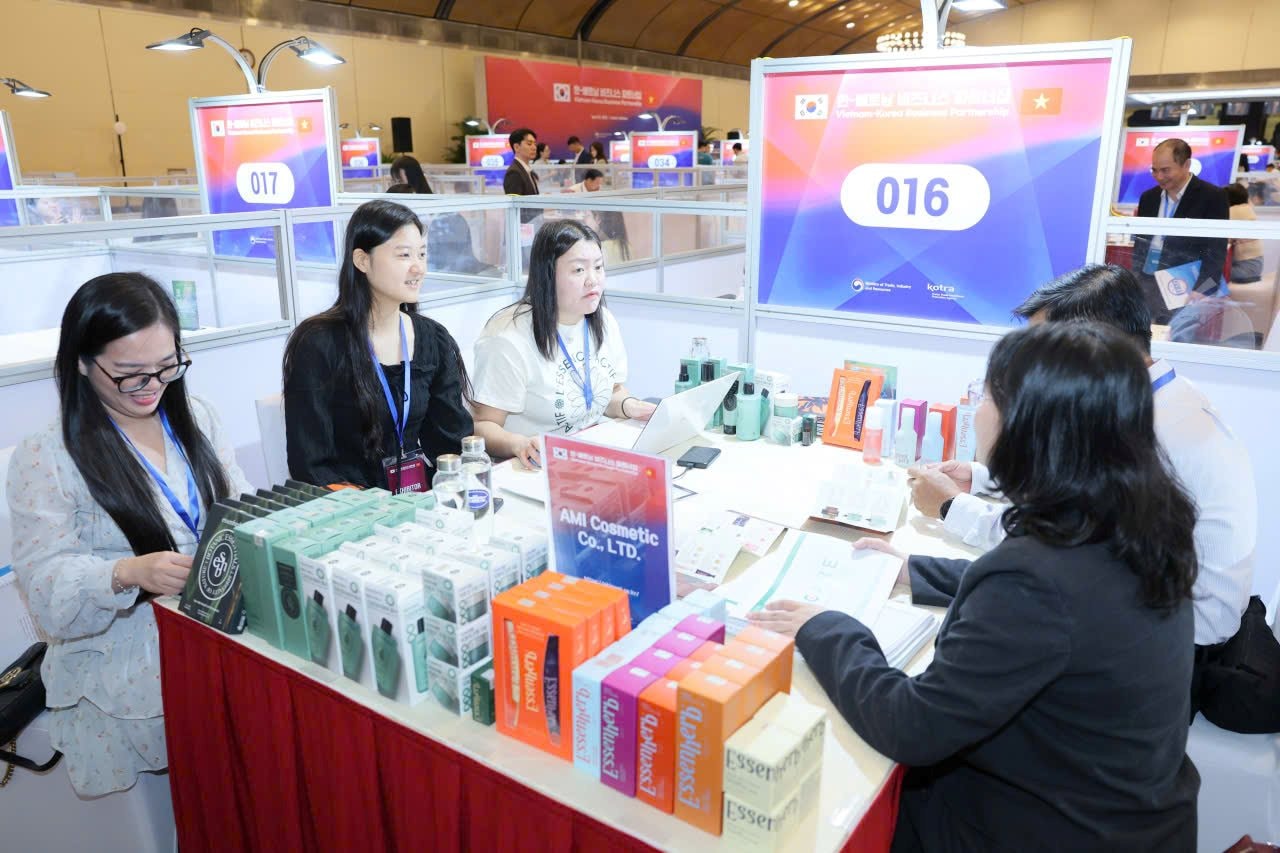 kotra-hanoi_anh-4_giao-thuong-hop-tac-kinh-doanh-viet-nam-han-quoc-2026.jpg