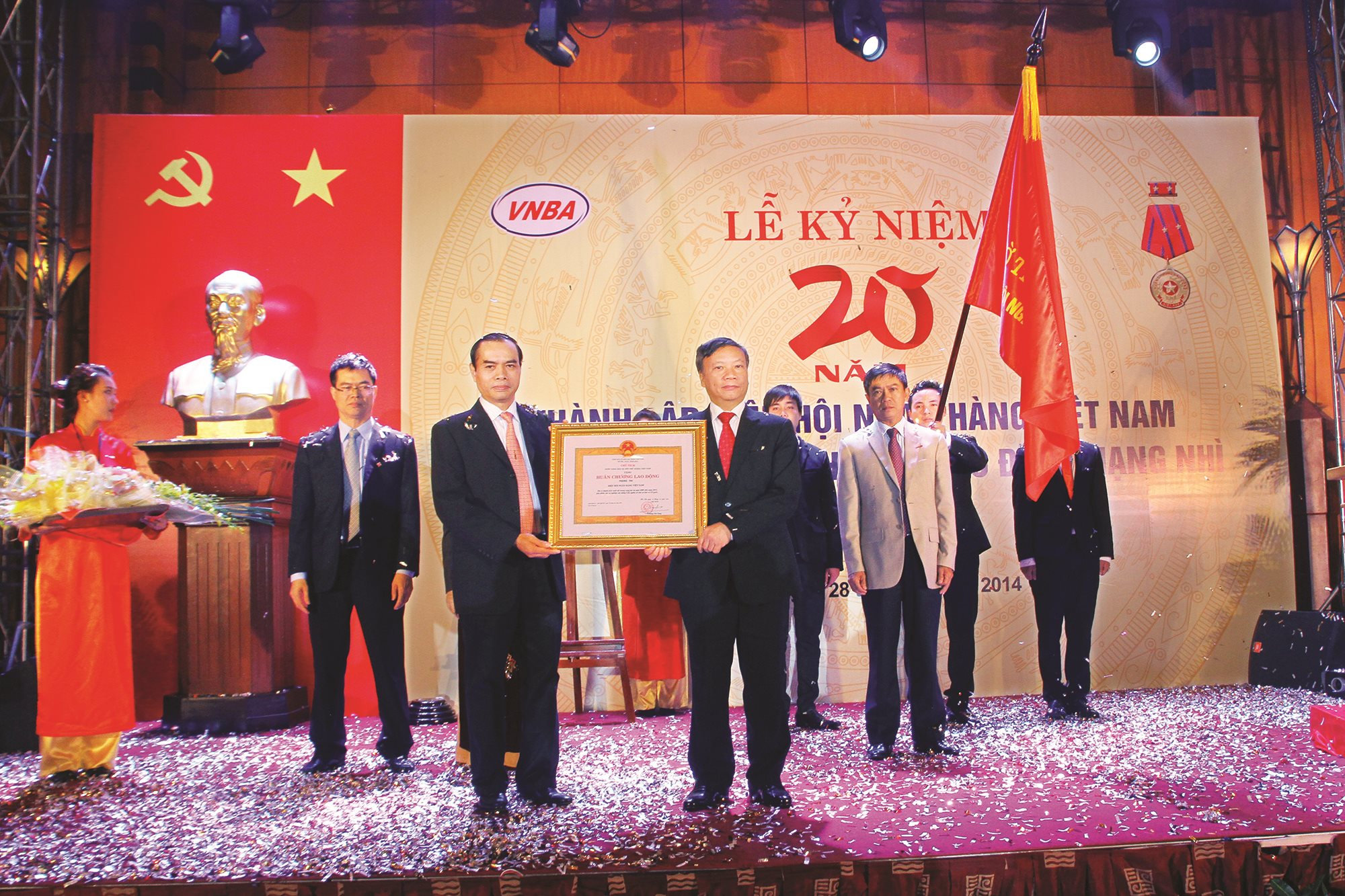 20-nam-2-.jpg