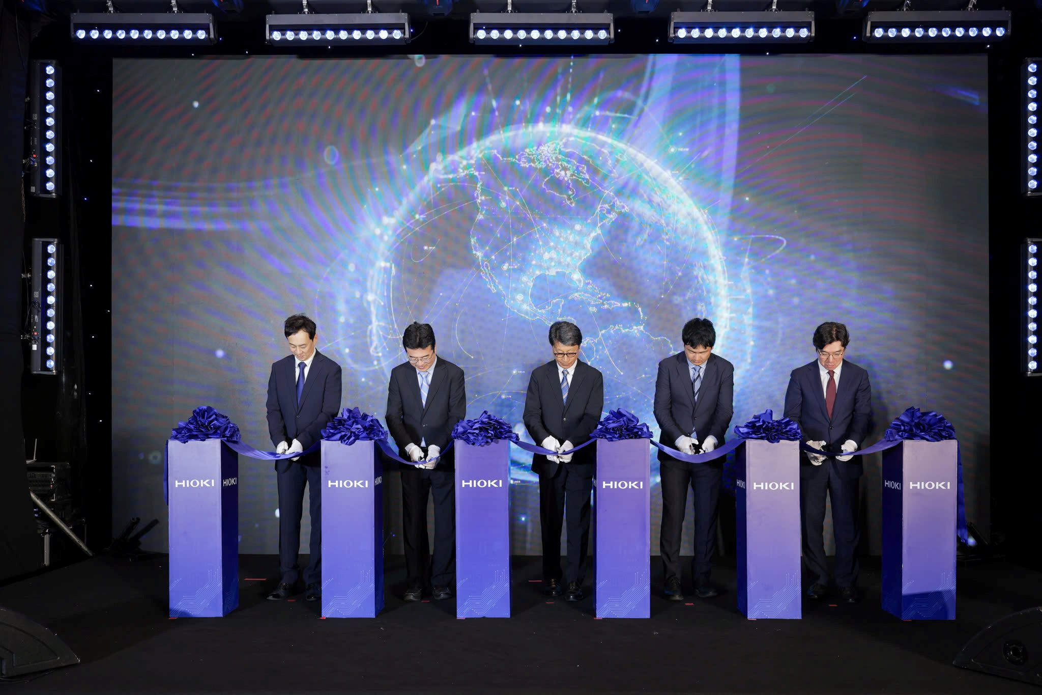 dai-dien-tap-doan-hioki-va-hioki-electric-viet-nam-cat-bang-khanh-thanh-trung-tam-dich-vu-hau-mai.jp.jpg
