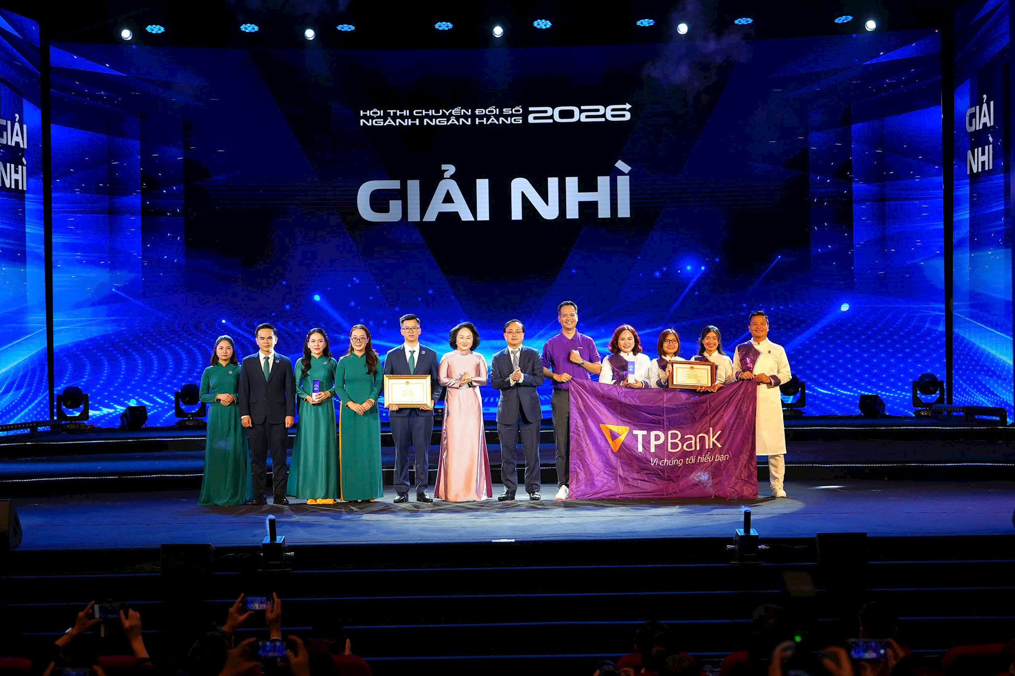 giai-nhi.jpg