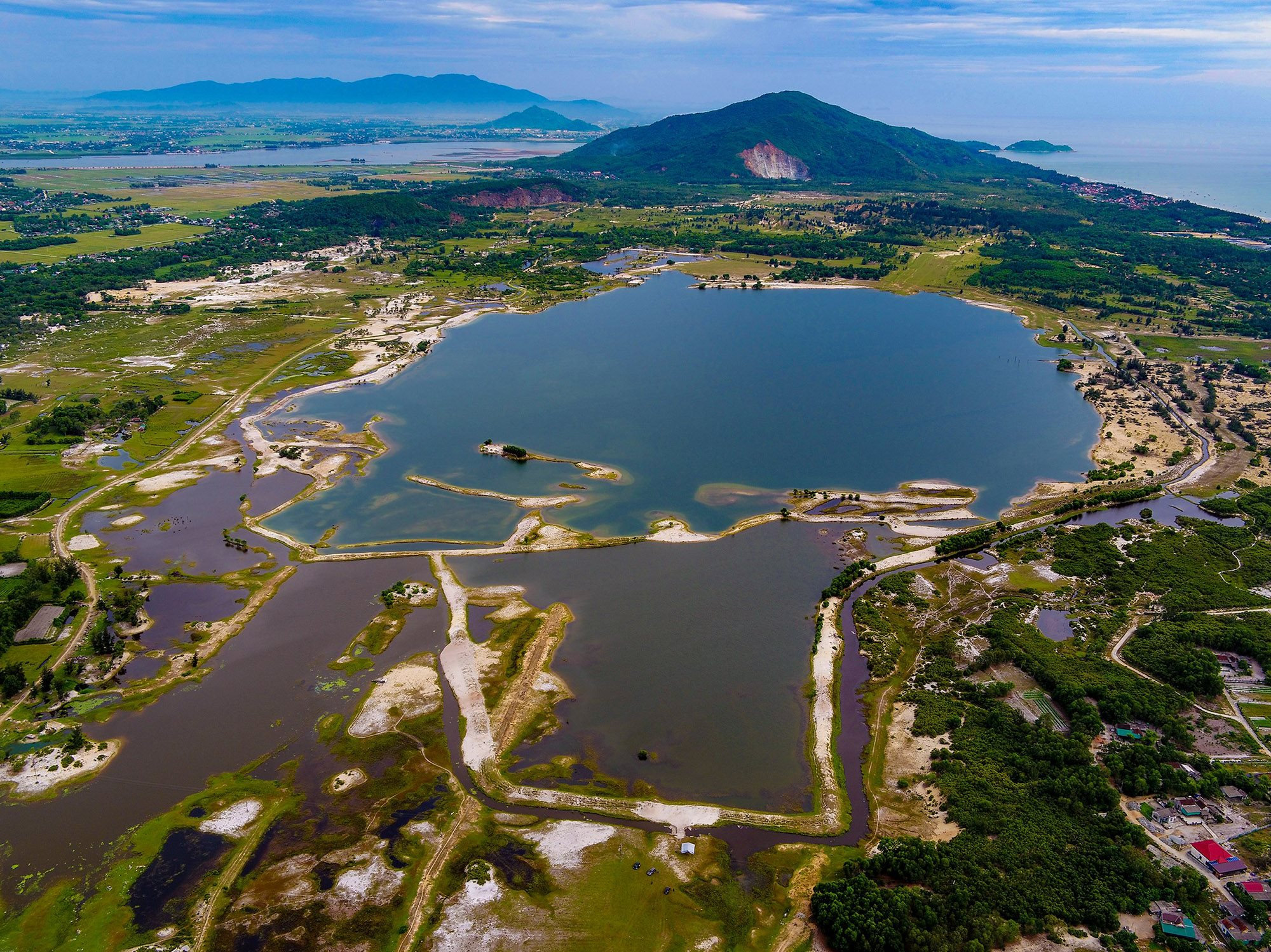 mo-quang-sat-thach-khe_bao-ha-tinh.jpg