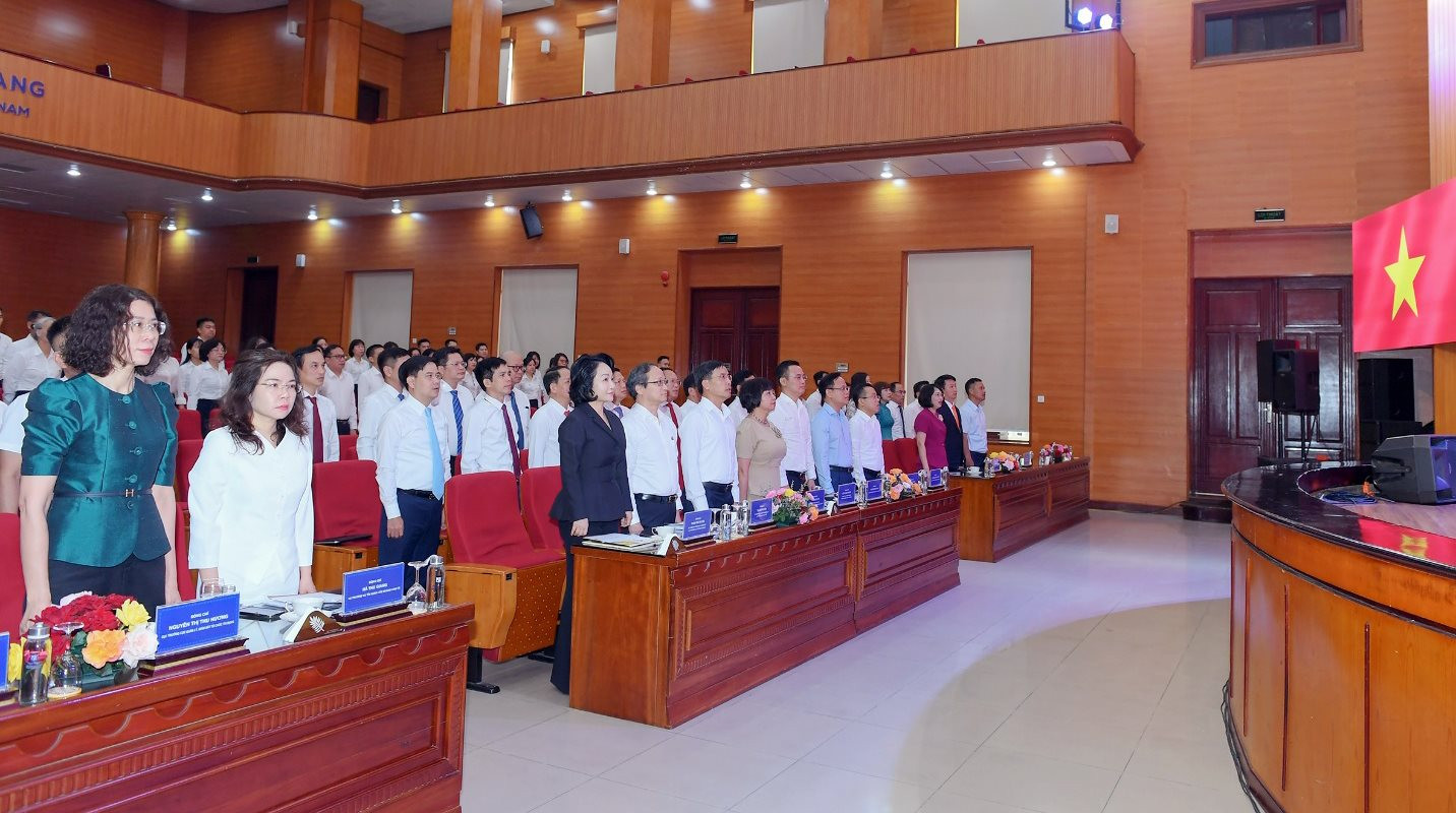 1.6.-3-ngan-hang-nha-nuoc-viet-nam-to-chuc-le-khai-giang-lop-boi-duong-lanh-dao-ngan-hang-nha-nuoc-chi-nhanh-khu-vuc-.jpg